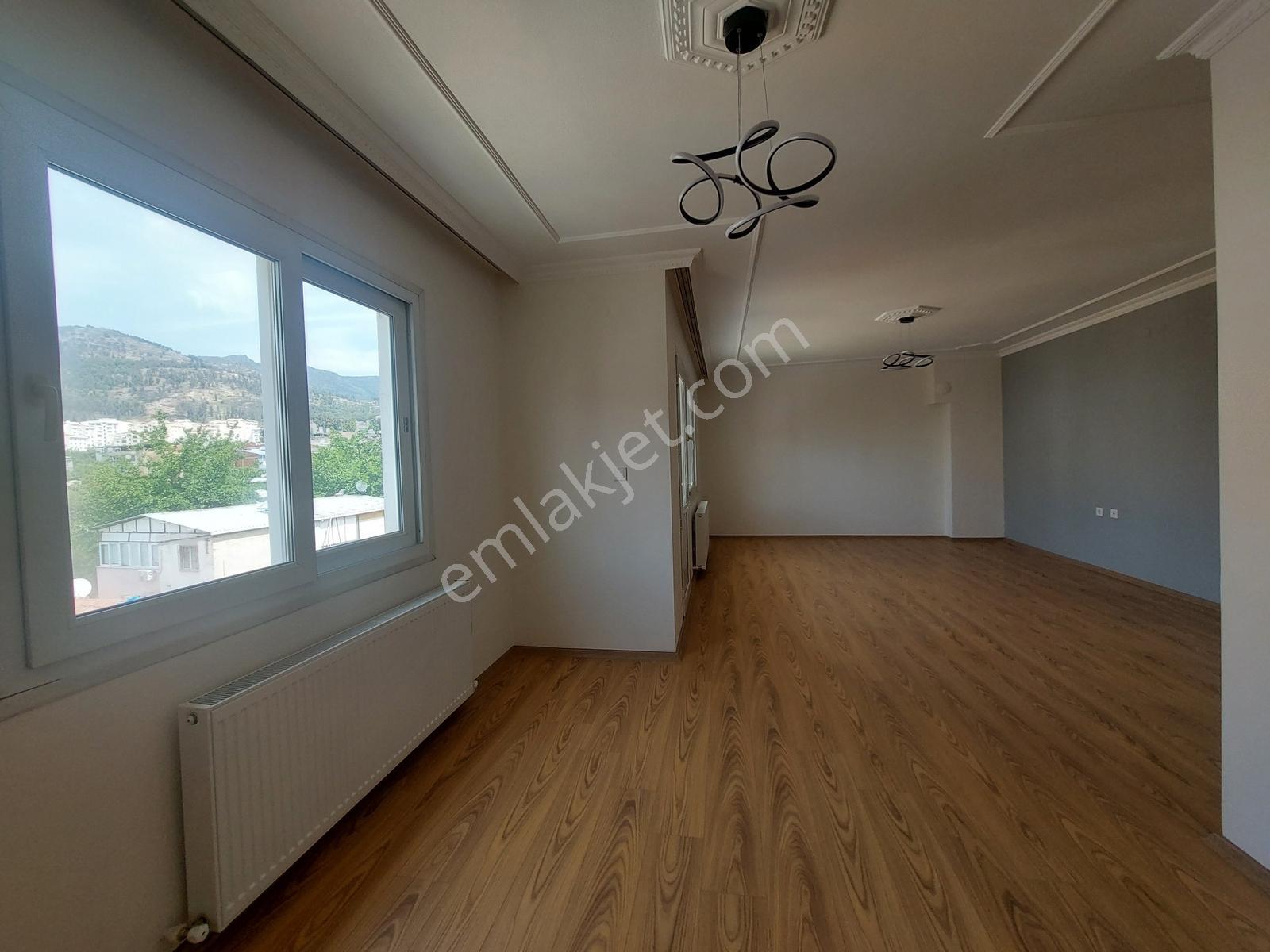 Karşıyaka Elit Sitesi Bakımlı 2+1 110m2 Büyük Kiralık Daire Kanı - Görsel 7