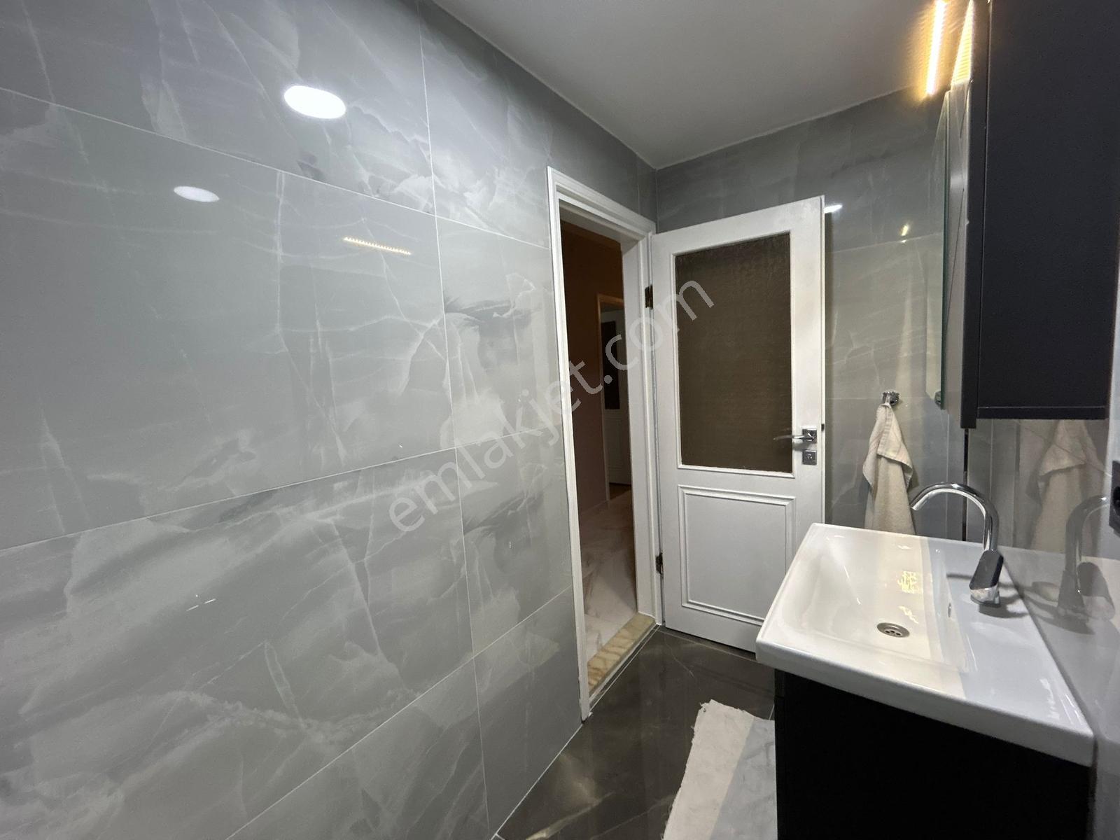 Promade Emlak'tan 56'lar Bölgesinde İçi Yenilenmiş Kiralık 4+1 - Görsel 30
