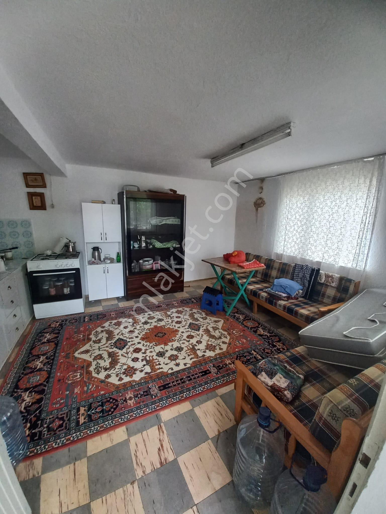 C.21loca'dan Susurluk Babaköyde Mükemmel Bahçeli Köy Evi