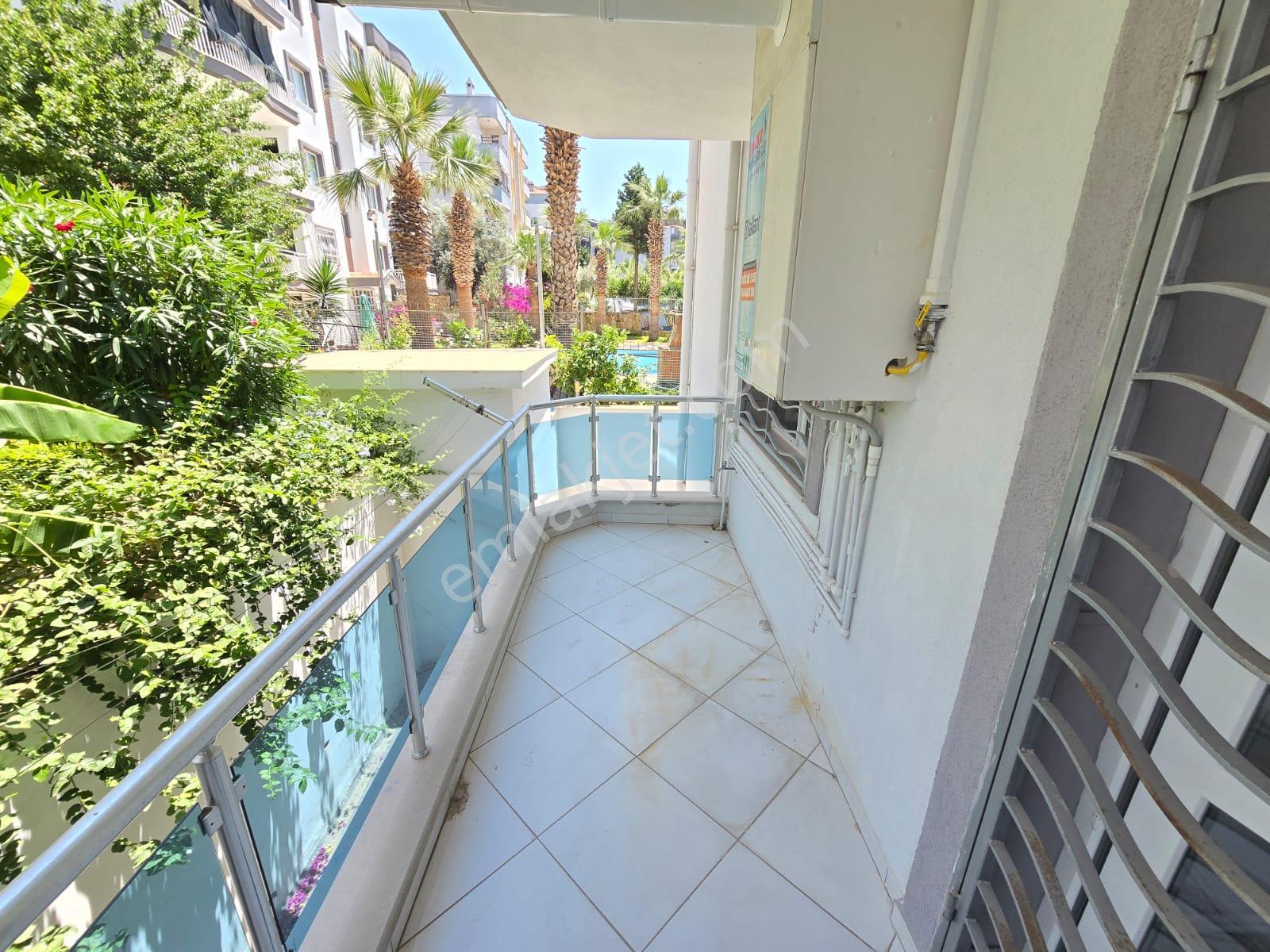 Kuşadası Ege Mahallesı 3+1 Kıralık Daıre - Görsel 22