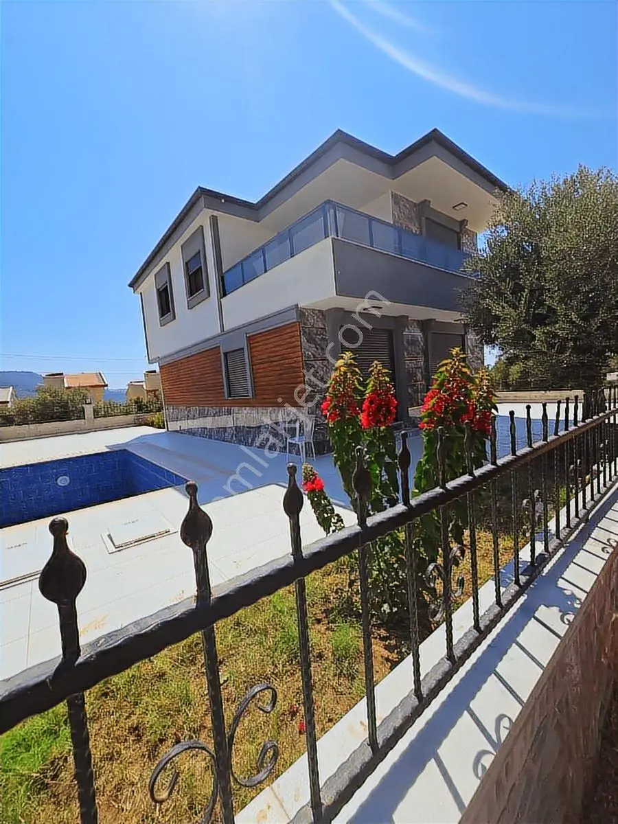 Akbük'te Satılık Tam Müstakil Villa