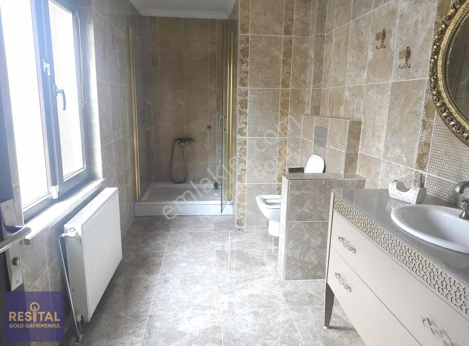 Çağrışanda Merkezi Konumda 6+1 Kiralık Villa - Görsel 12