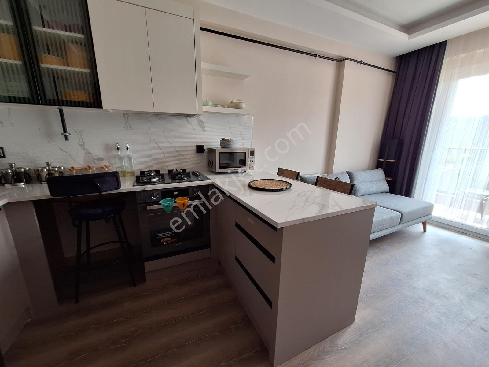 Tecede Ful Eşyalı Eksiksiz 1+1 Kiralık Daire - Görsel 11