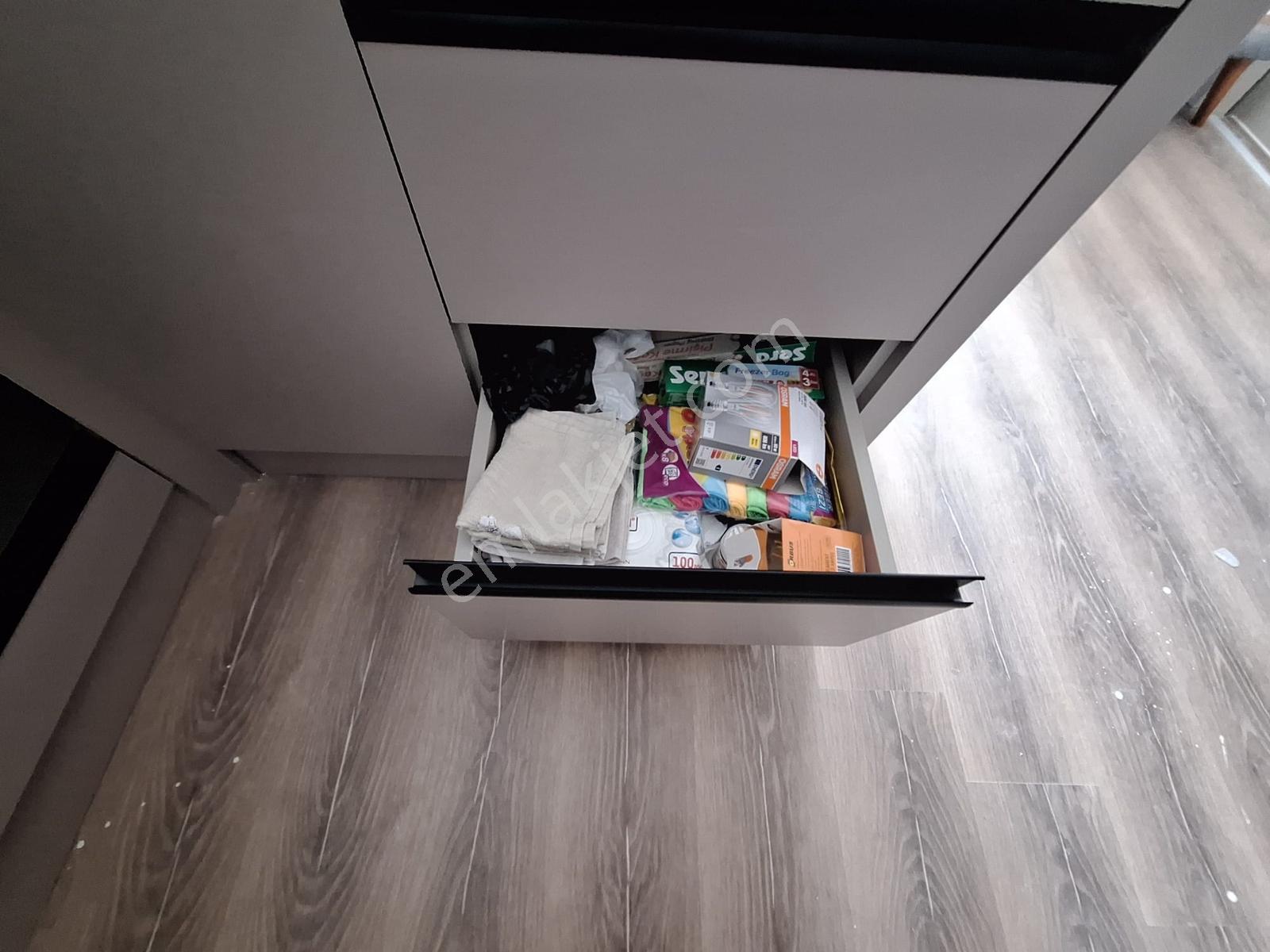 Tecede Ful Eşyalı Eksiksiz 1+1 Kiralık Daire - Görsel 9