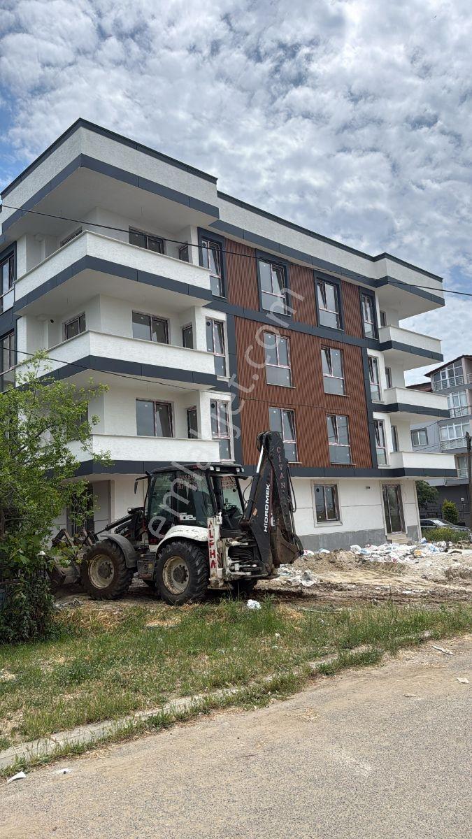 Kendine Ait Bahçeli 1+1 Yazlık 45 M2 Daire 2.900.000 Tl