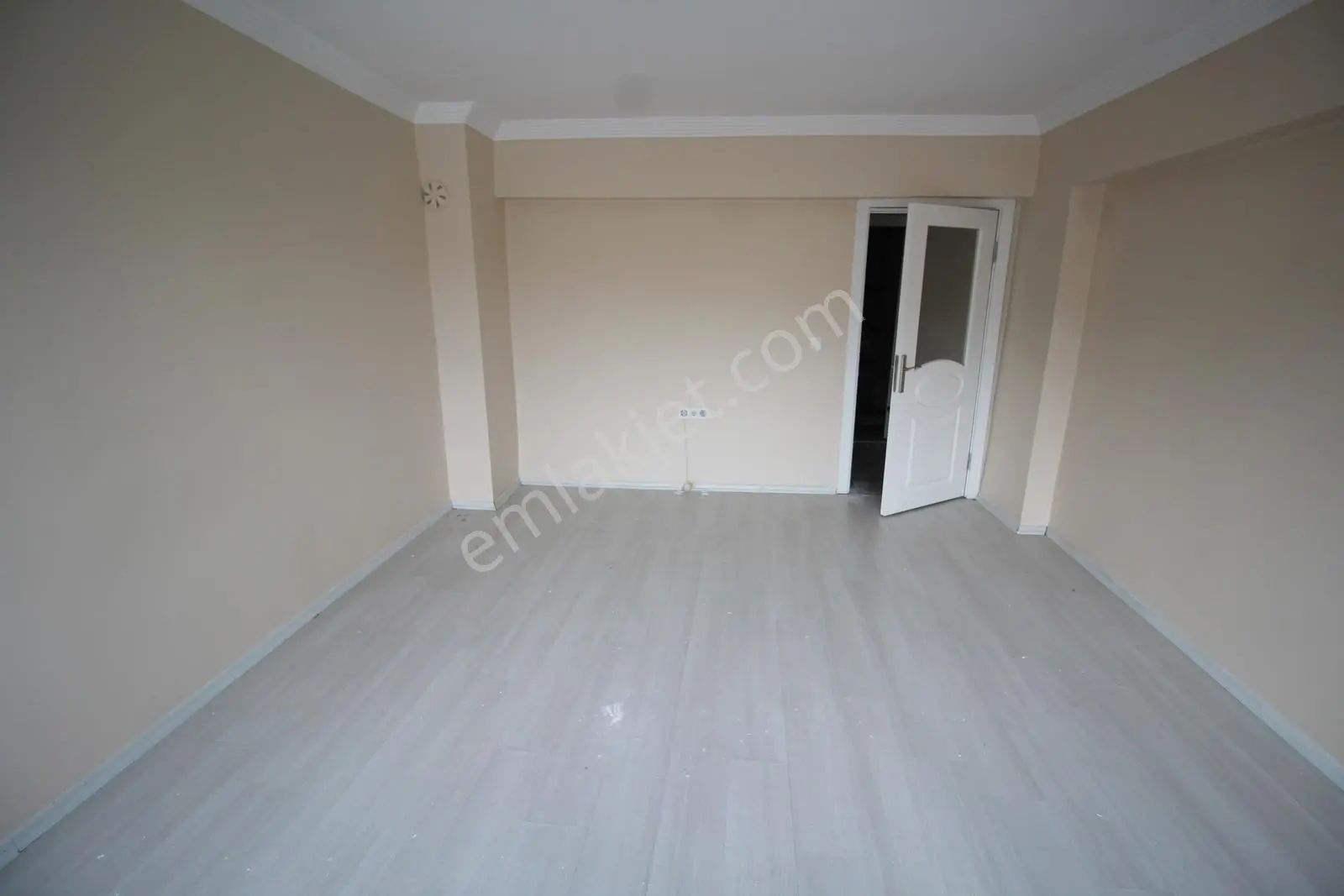 Krc'den Dereboyu Caddesine Yakın 3+1 Kiralık Daire - Görsel 2