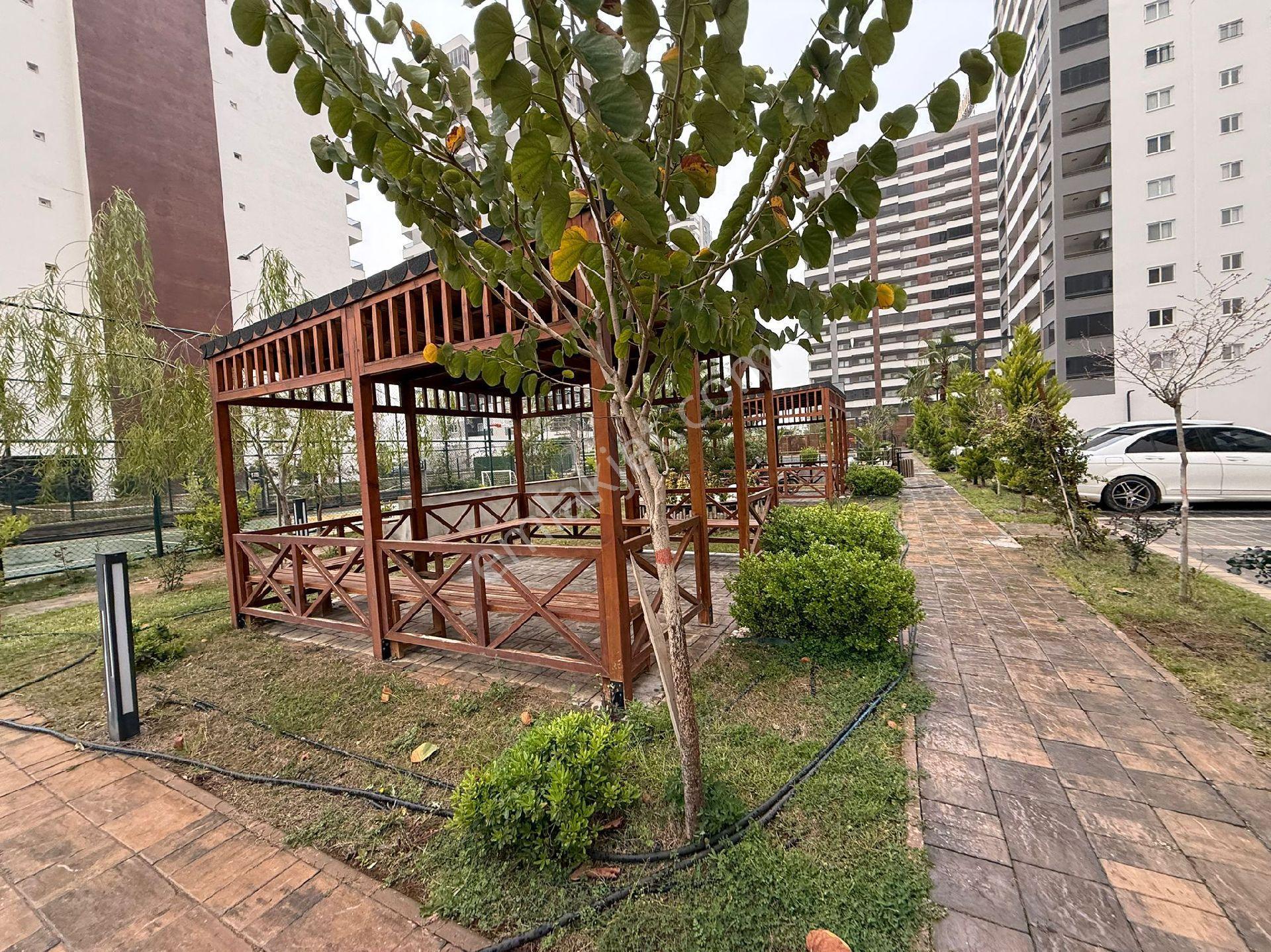 Deniz Manzaralı Gold City İskanlı 60 Metrekare Net Oturumlu 1 - Görsel 11