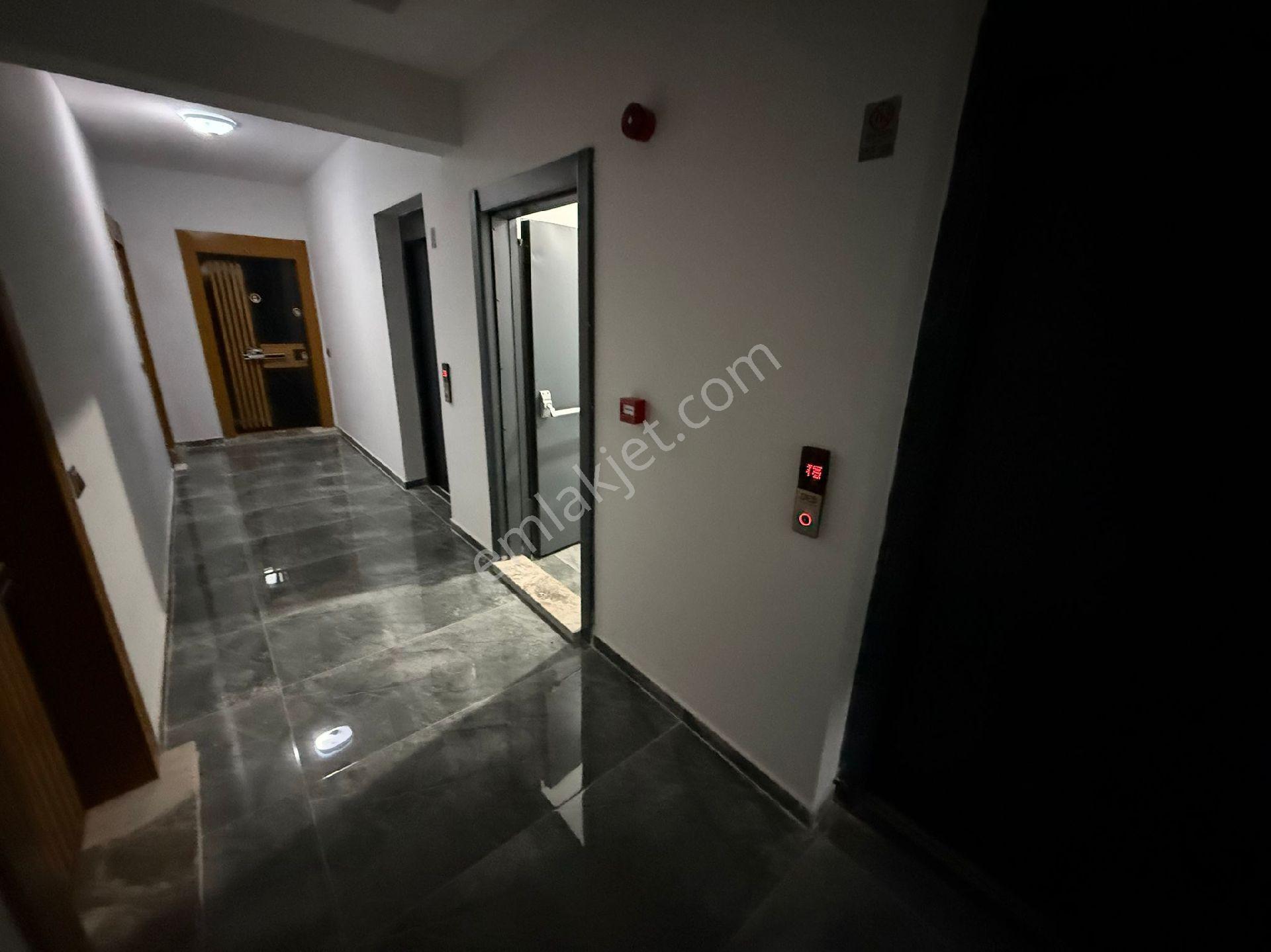 Deniz Manzaralı Gold City İskanlı 60 Metrekare Net Oturumlu 1 - Görsel 9
