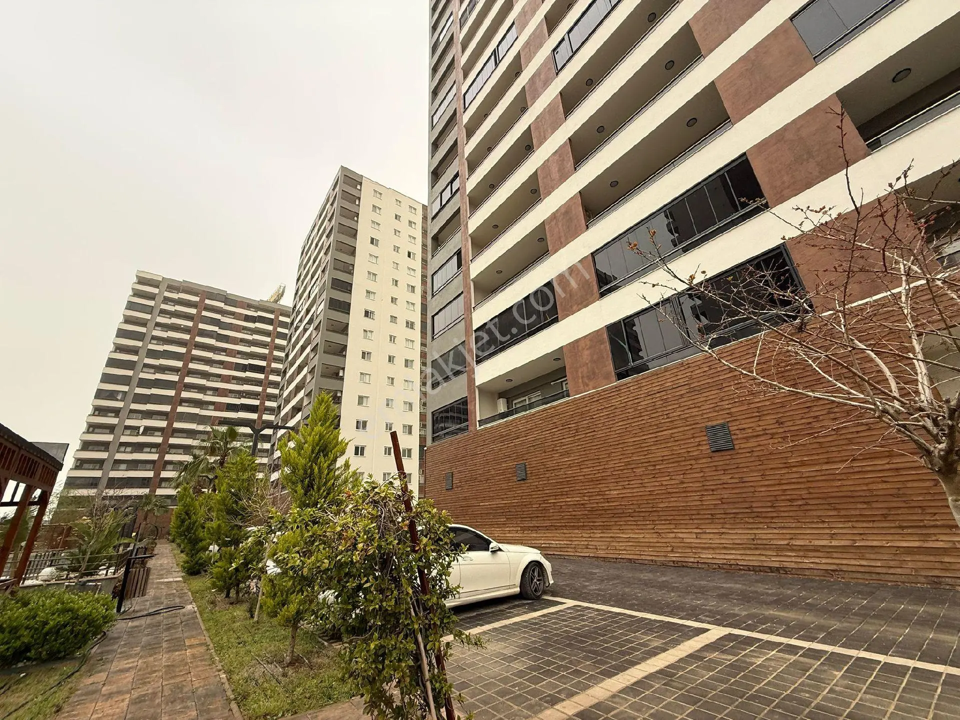 Deniz Manzaralı Gold City İskanlı 60 Metrekare Net Oturumlu 1 - Görsel 5