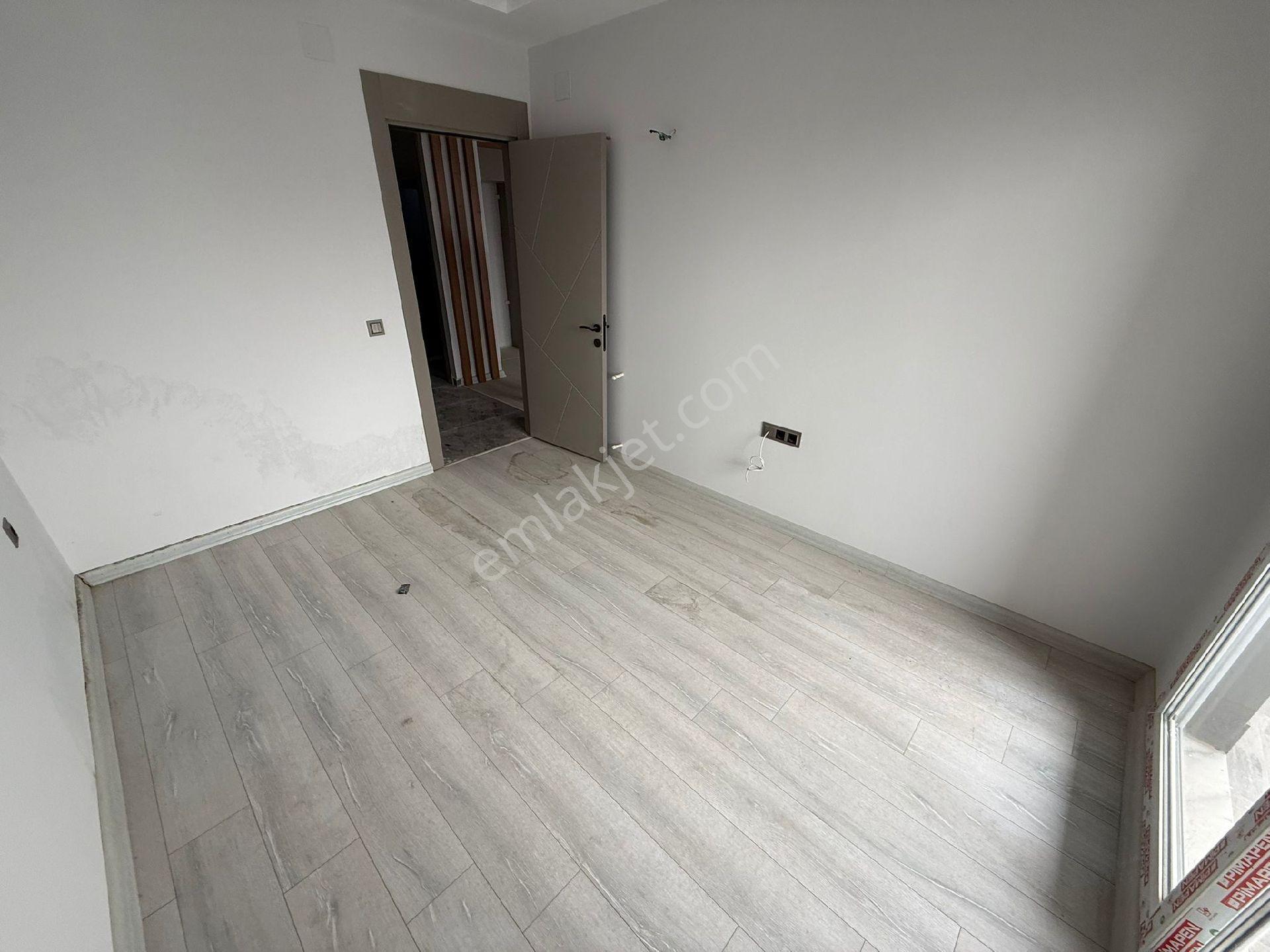 Deniz Manzaralı Gold City İskanlı 60 Metrekare Net Oturumlu 1 - Görsel 8