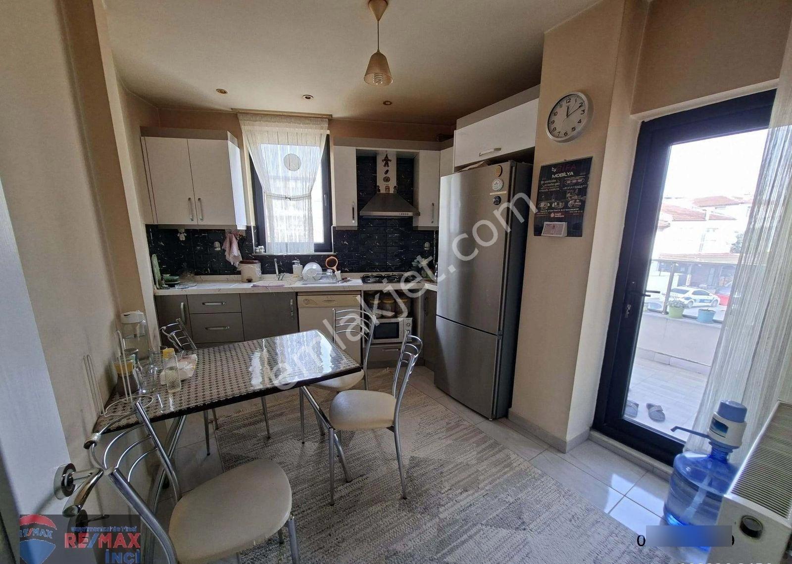 Re/max İnci'den Gop Mah. Ayrı Mutfaklı 2+1 Satılık Daire - Görsel 4