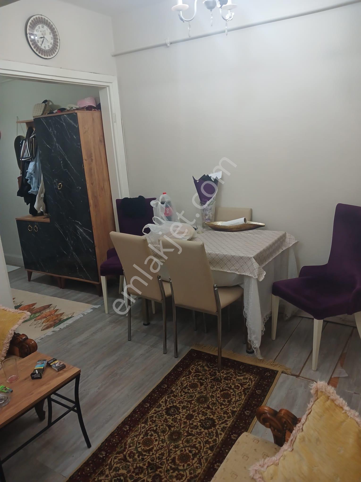 Fatih Şehreminde 1+1 Satılık Giriş Kat Daire