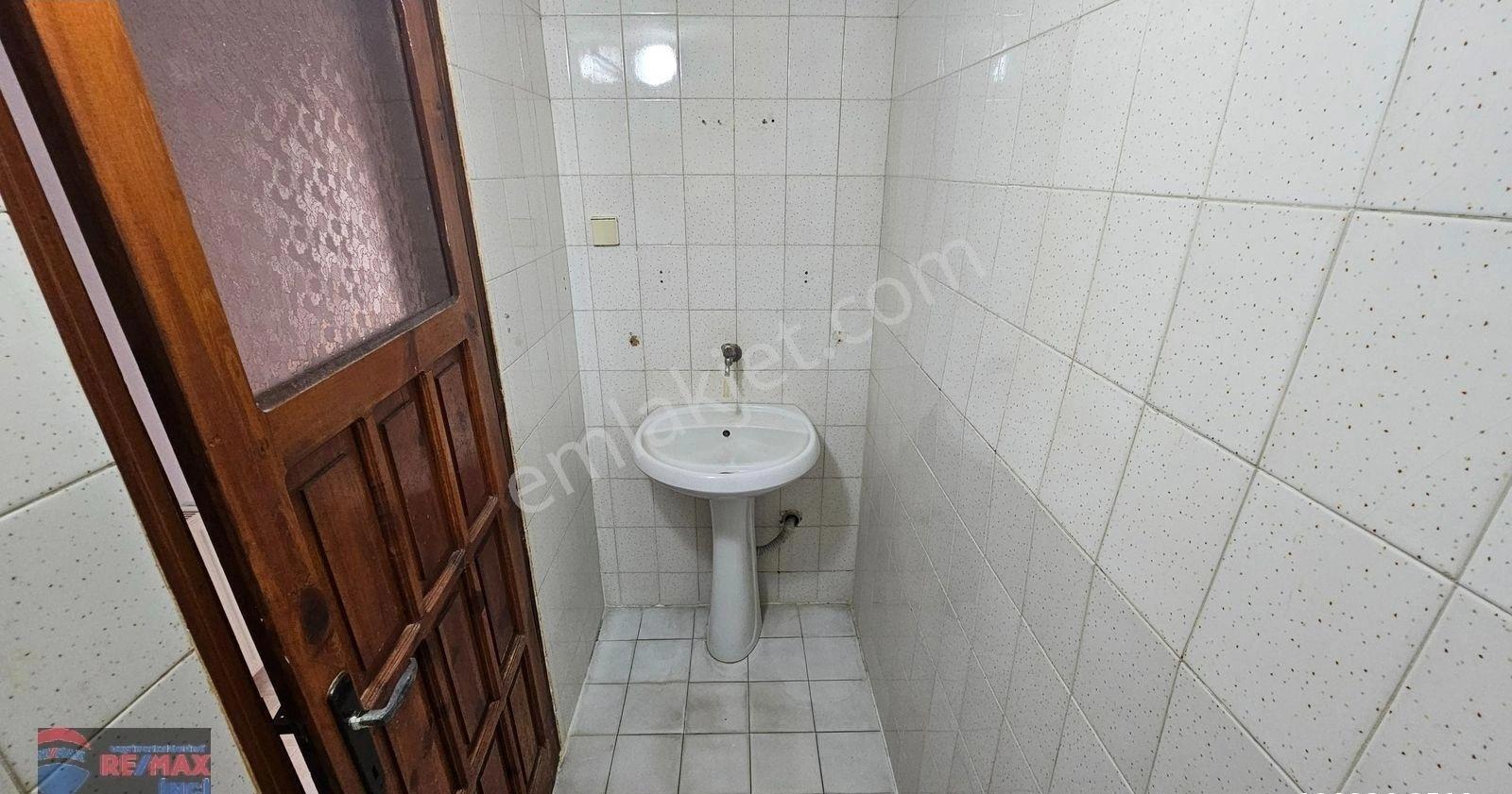 Re/max İnci'den Hasan Basri Çantay'da Kiralık 3+1 Ara Kat Daire - Görsel 33
