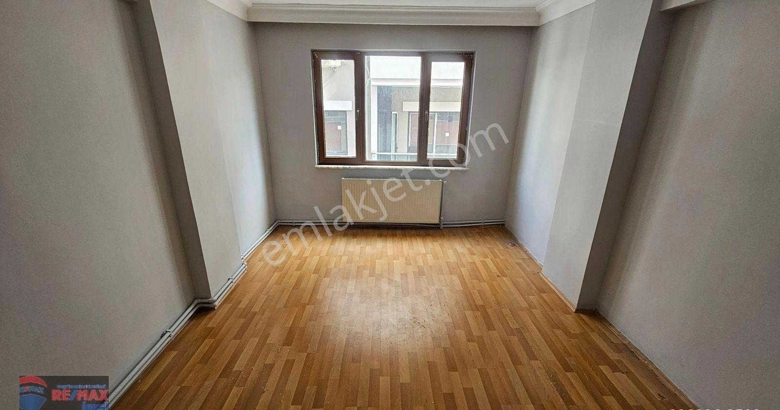 Re/max İnci'den Hasan Basri Çantay'da Kiralık 3+1 Ara Kat Daire - Görsel 44