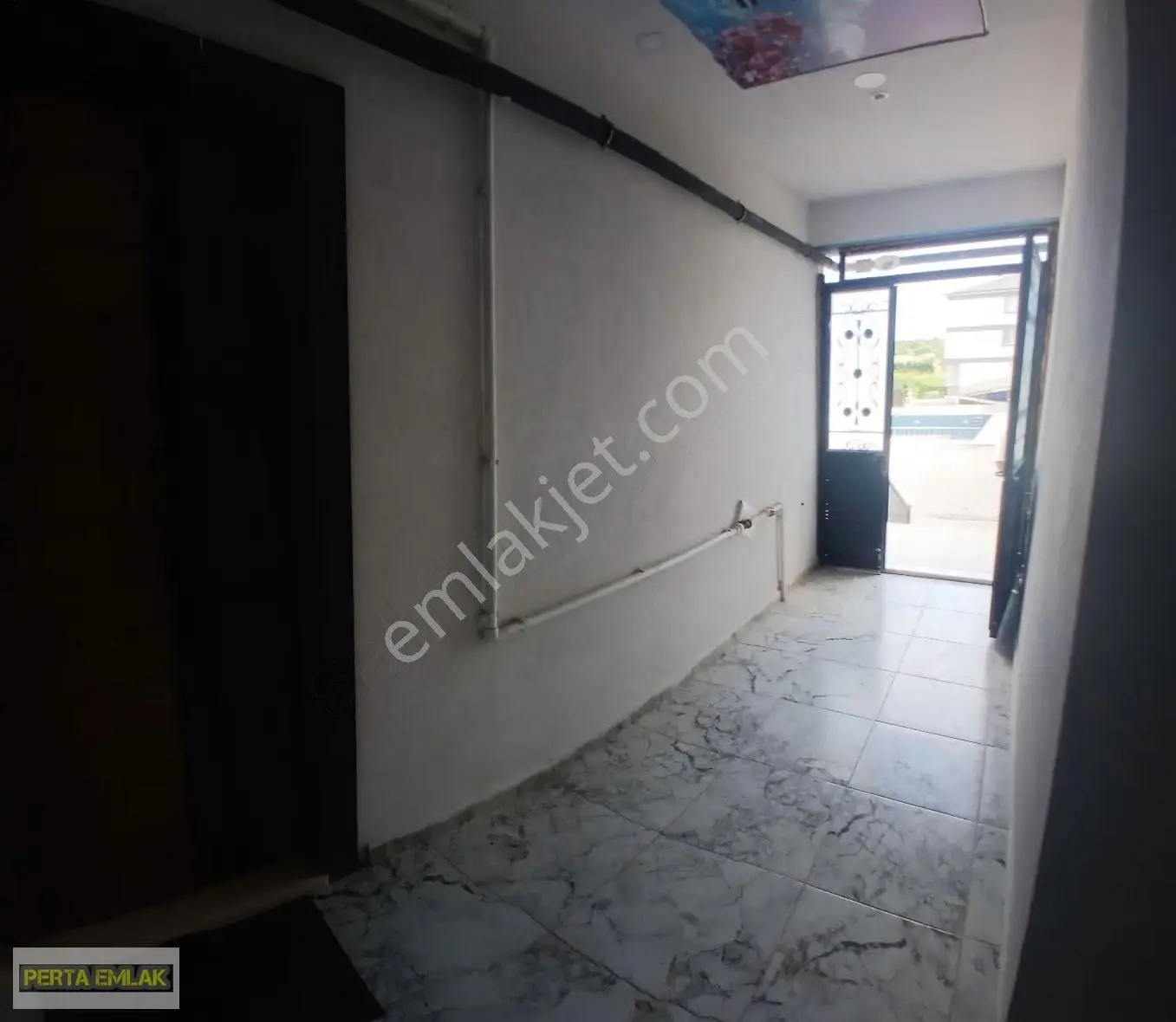 Eşyalı Site İçerisinde Havuzlu Ferah Harika Bir Ev - Görsel 17