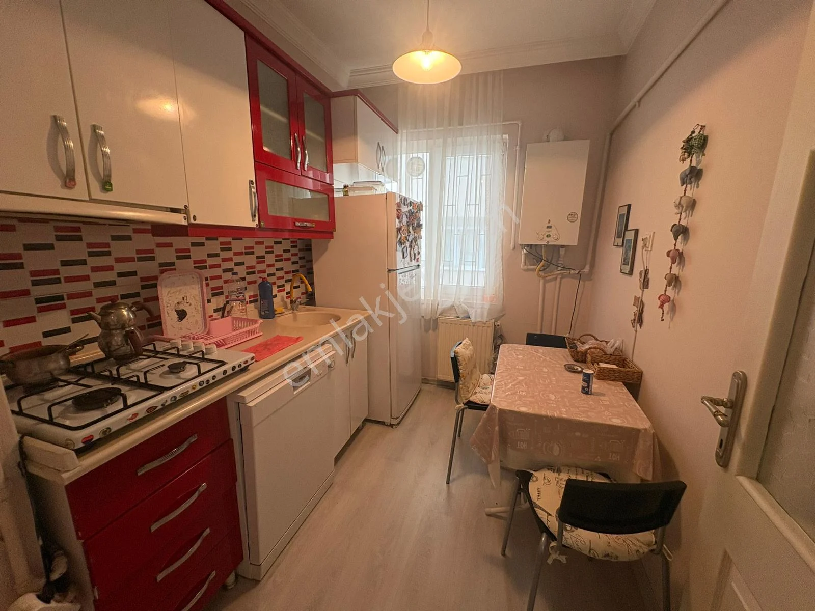 Göral Dan Dikmen Cad. Yanı Polis Evi Yakını 3+1 Yüksek Giriş - Görsel 4