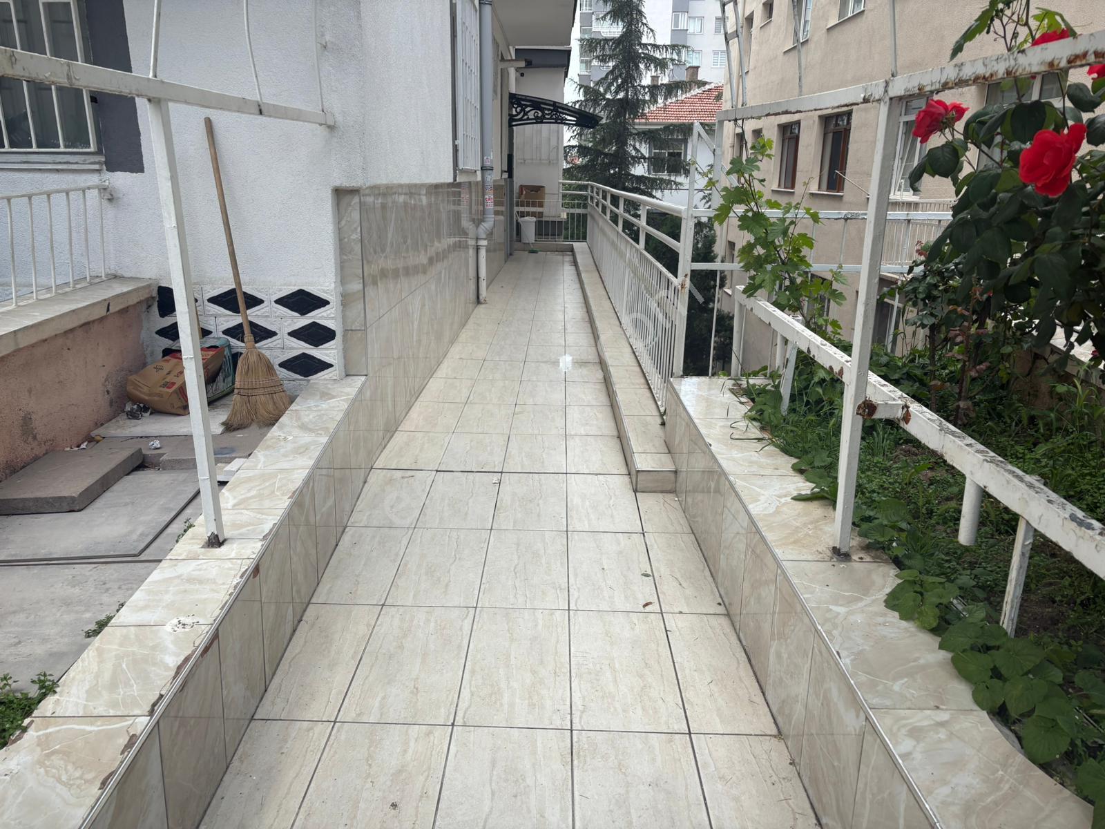 Göral Dan Dikmen Cad. Yanı Polis Evi Yakını 3+1 Yüksek Giriş - Görsel 15
