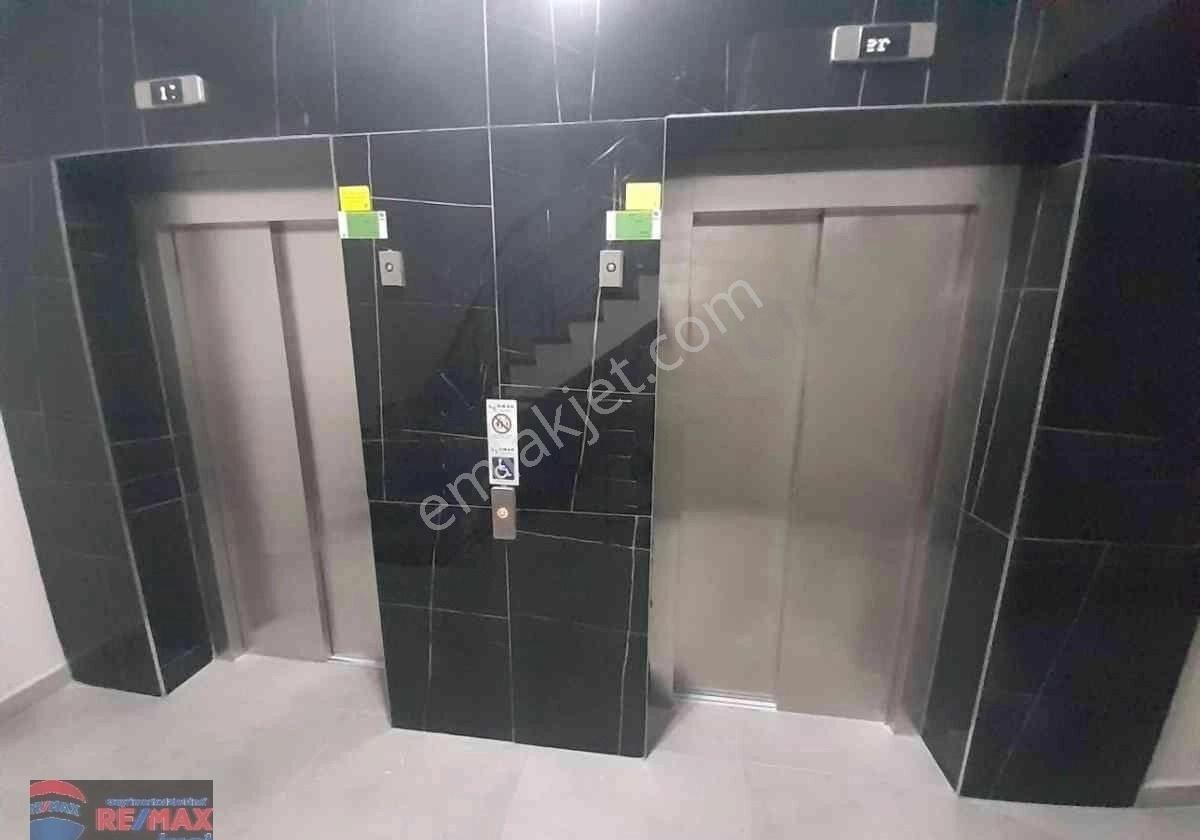 Re/max İnci'den Bandırma Cadde Port'ta Kıralık 1+1 Daire - Görsel 19