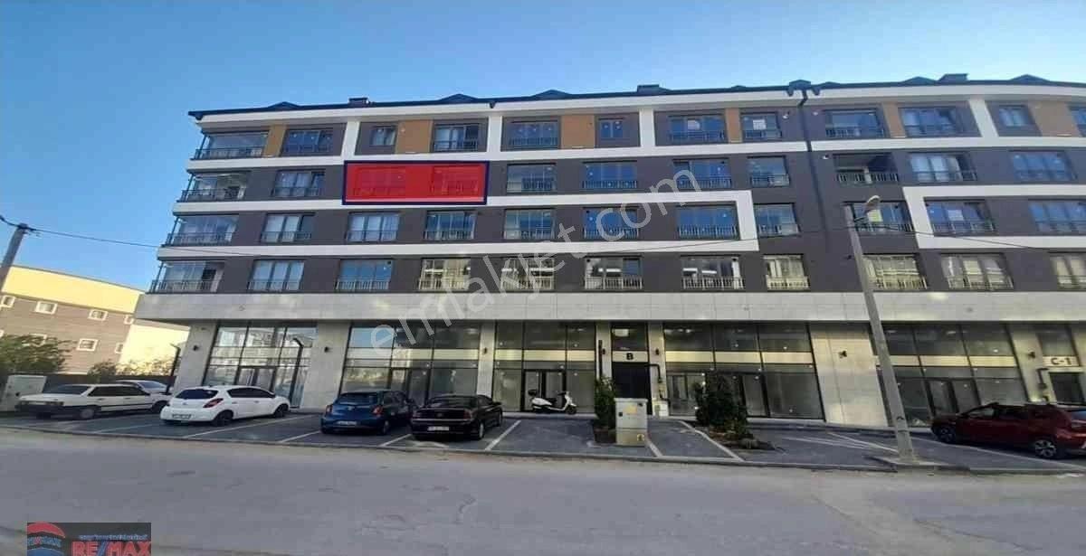 Re/max İnci'den Bandırma Cadde Port'ta Kıralık 1+1 Daire - Görsel 11