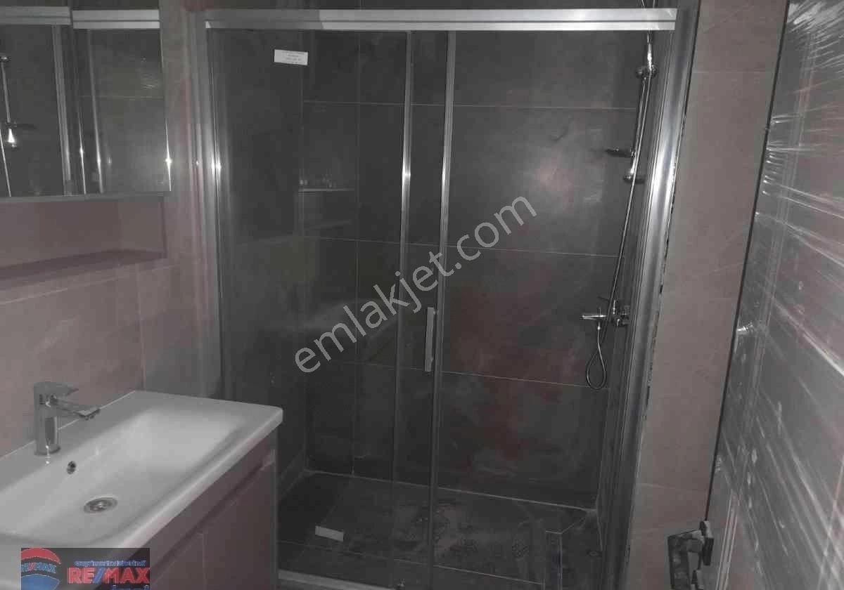 Re/max İnci'den Bandırma Cadde Port'ta Kıralık 1+1 Daire - Görsel 31
