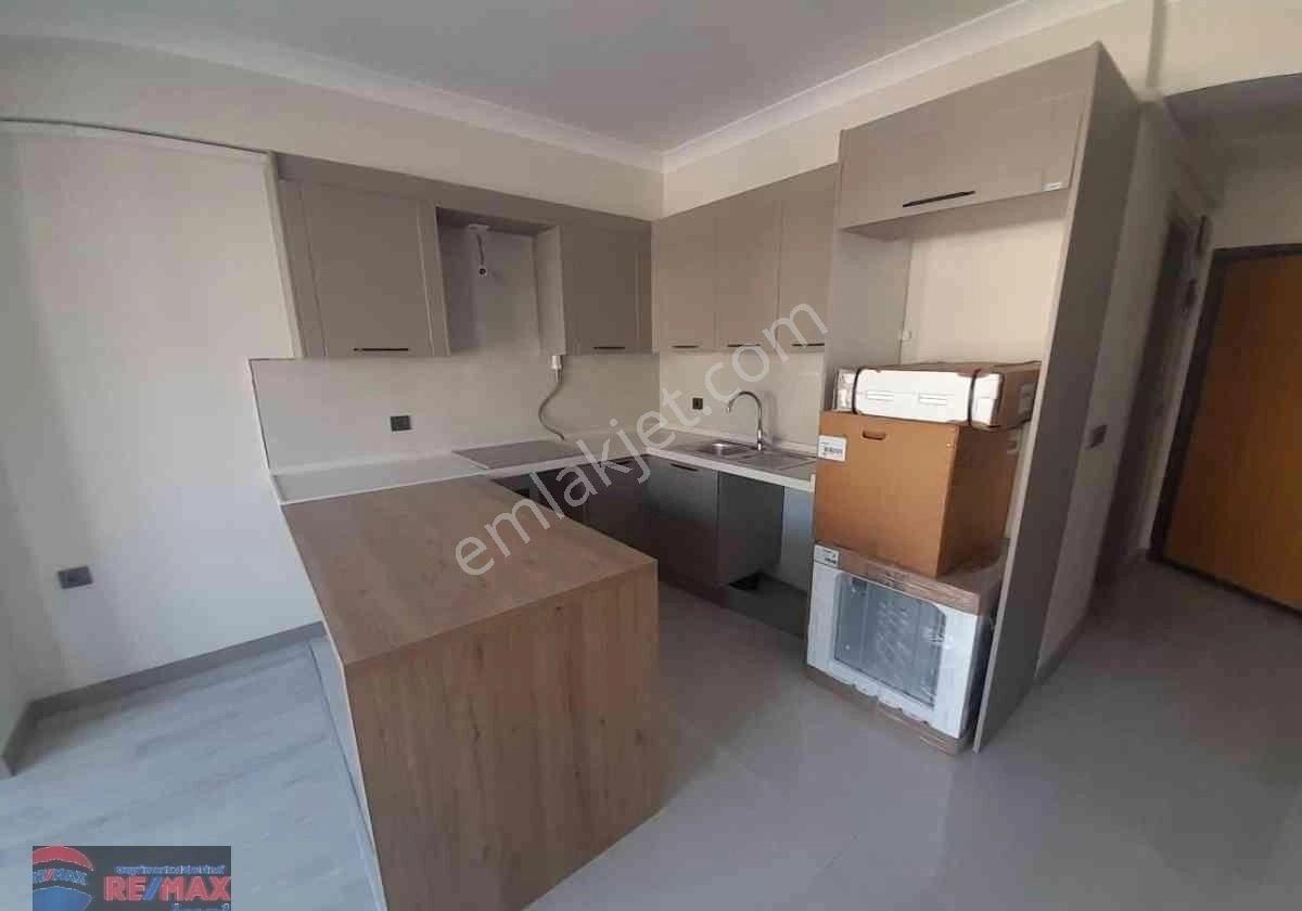 Re/max İnci'den Bandırma Cadde Port'ta Kıralık 1+1 Daire - Görsel 16