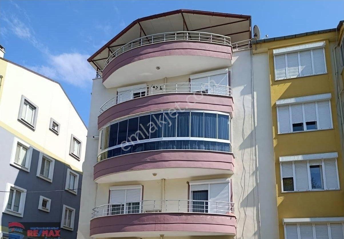 Re/max İnci'den Bigadiç Kordon Boyunda Satılık Çatı Dubleks - Görsel 8