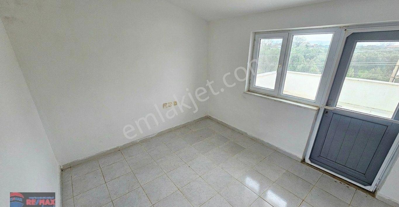 Re/max İnci'den Edremit Güre'de Satılık Bahçeli Villa - Görsel 13