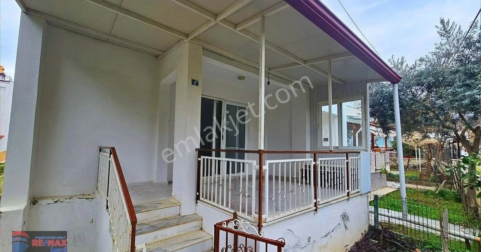 Re/max İnci'den Edremit Güre'de Satılık Bahçeli Villa - Görsel 33