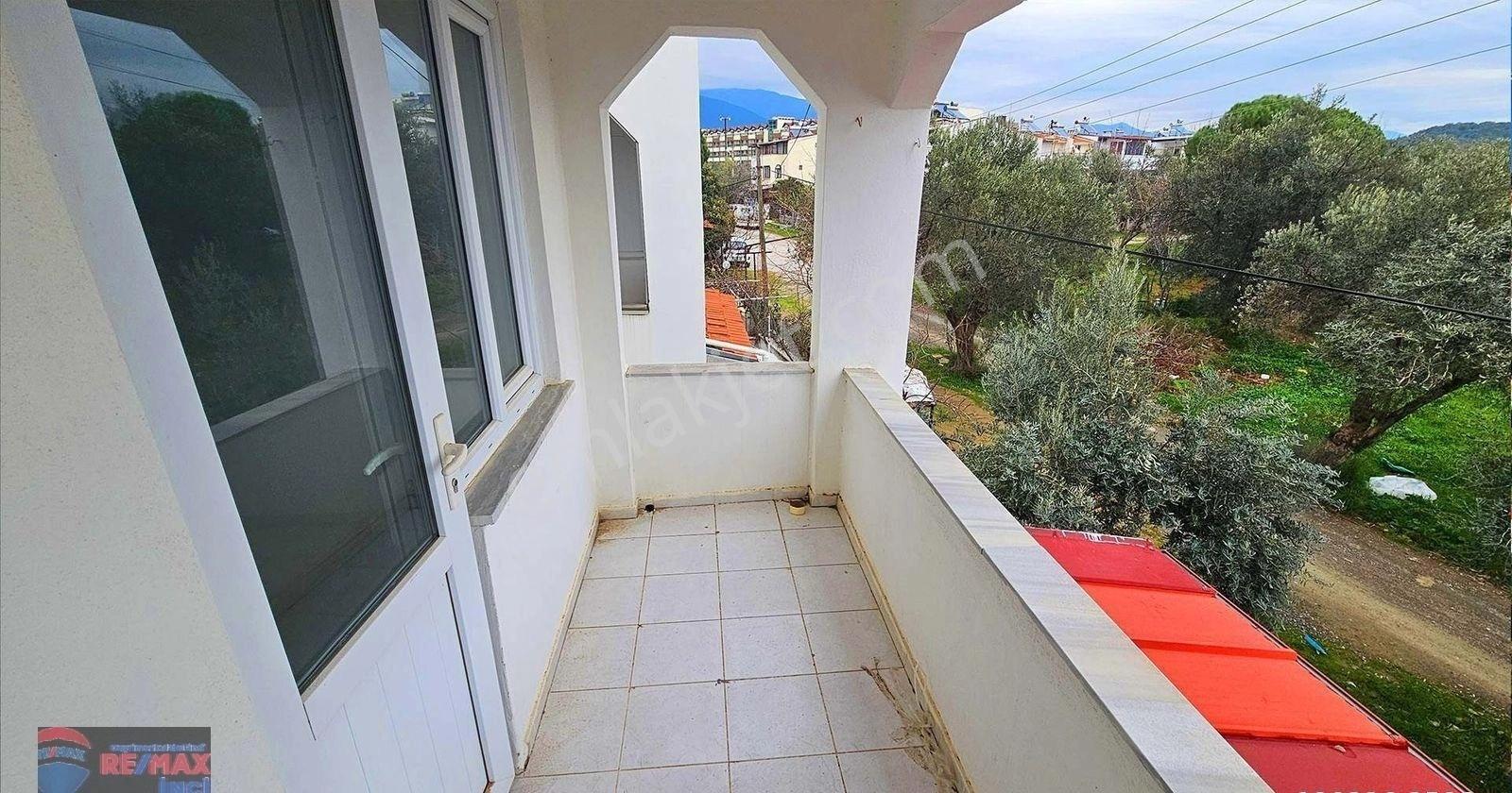 Re/max İnci'den Edremit Güre'de Satılık Bahçeli Villa - Görsel 7