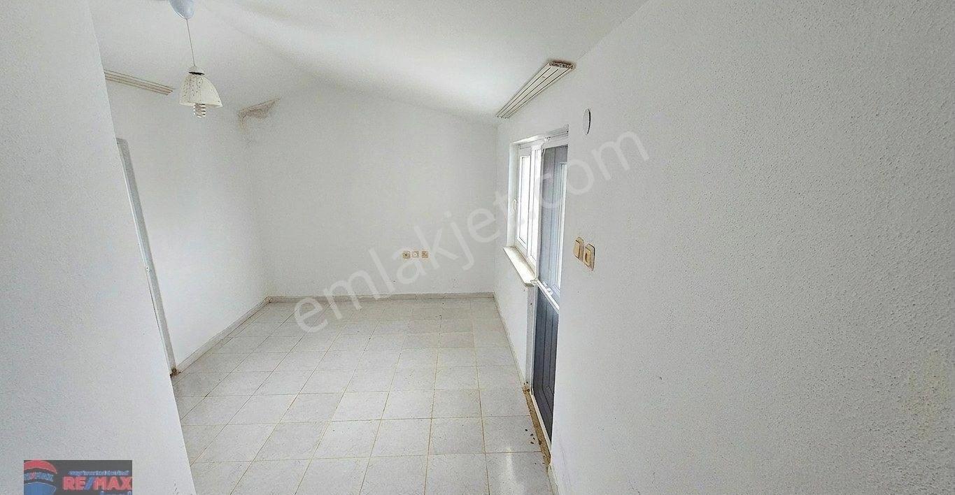 Re/max İnci'den Edremit Güre'de Satılık Bahçeli Villa - Görsel 22