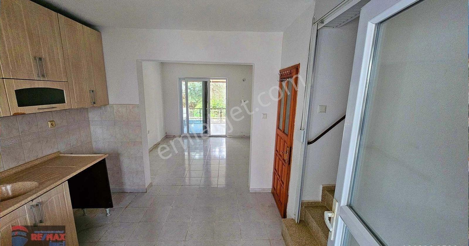 Re/max İnci'den Edremit Güre'de Satılık Bahçeli Villa - Görsel 23