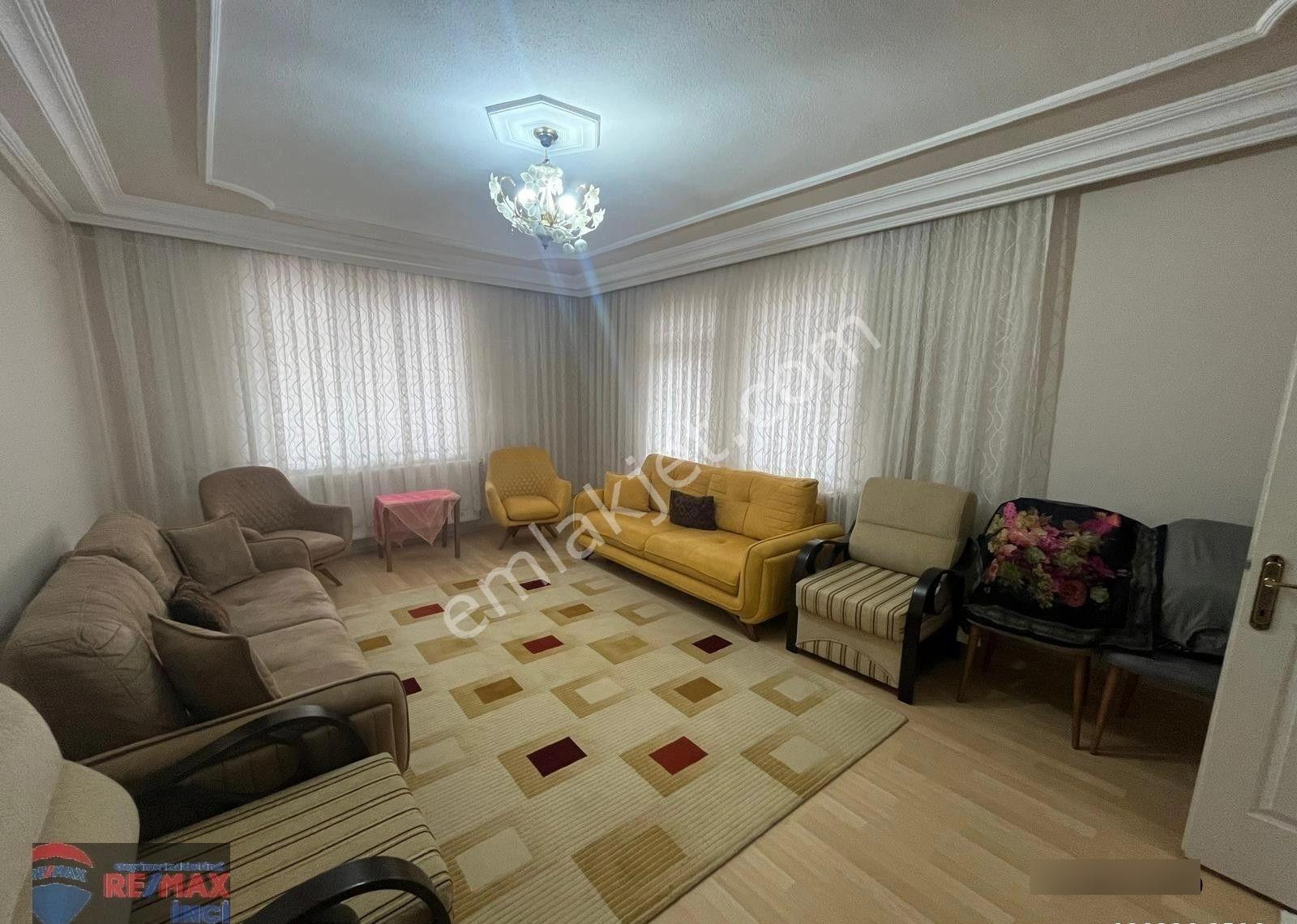 Re/max İnci'den Plevne Mah. Satılık Tripleks Bahçeli Villa - Görsel 36