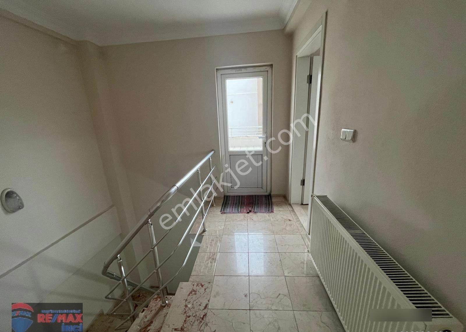 Re/max İnci'den Plevne Mah. Satılık Tripleks Bahçeli Villa - Görsel 6