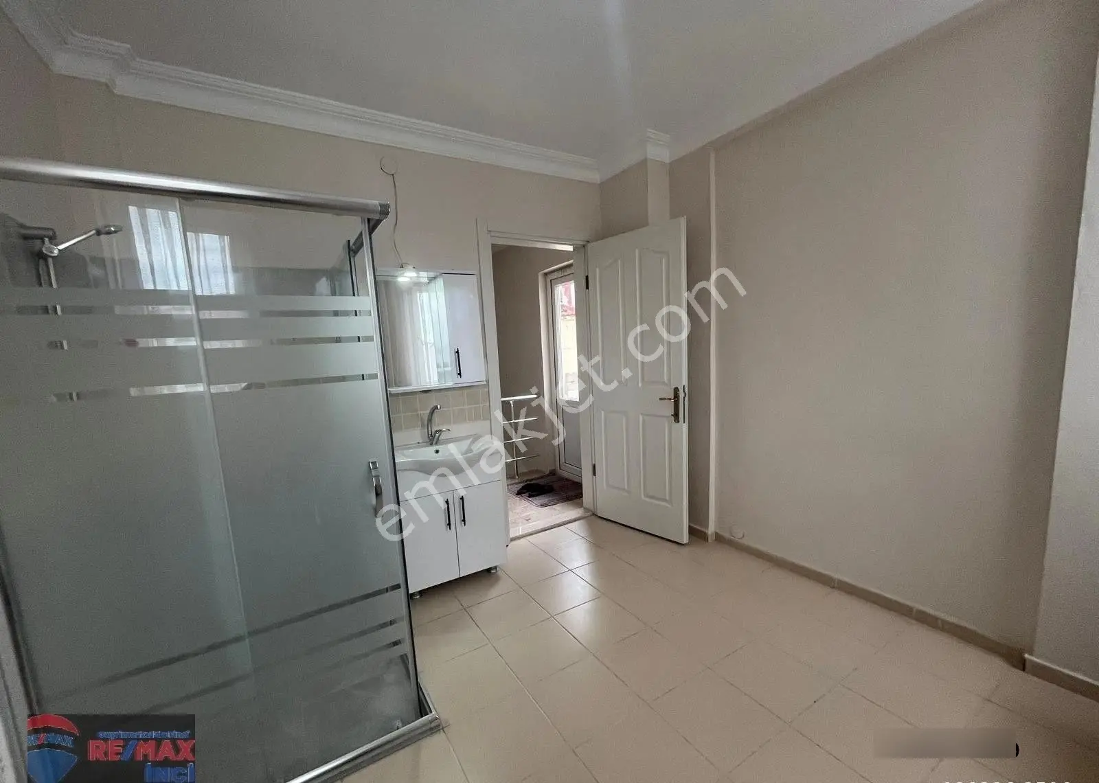 Re/max İnci'den Plevne Mah. Satılık Tripleks Bahçeli Villa - Görsel 3