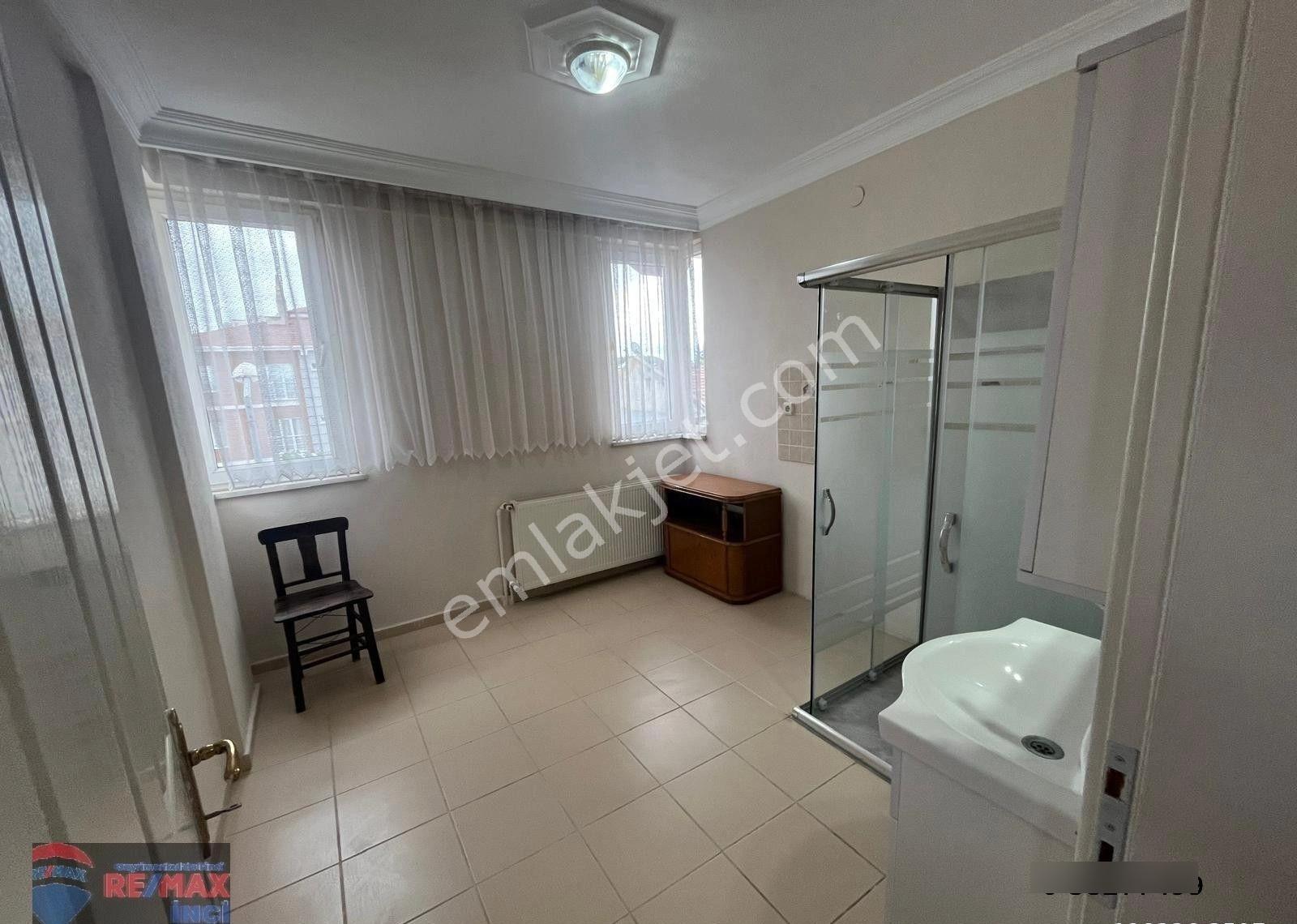 Re/max İnci'den Plevne Mah. Kiralık Tripleks Bahçeli Villa - Görsel 6