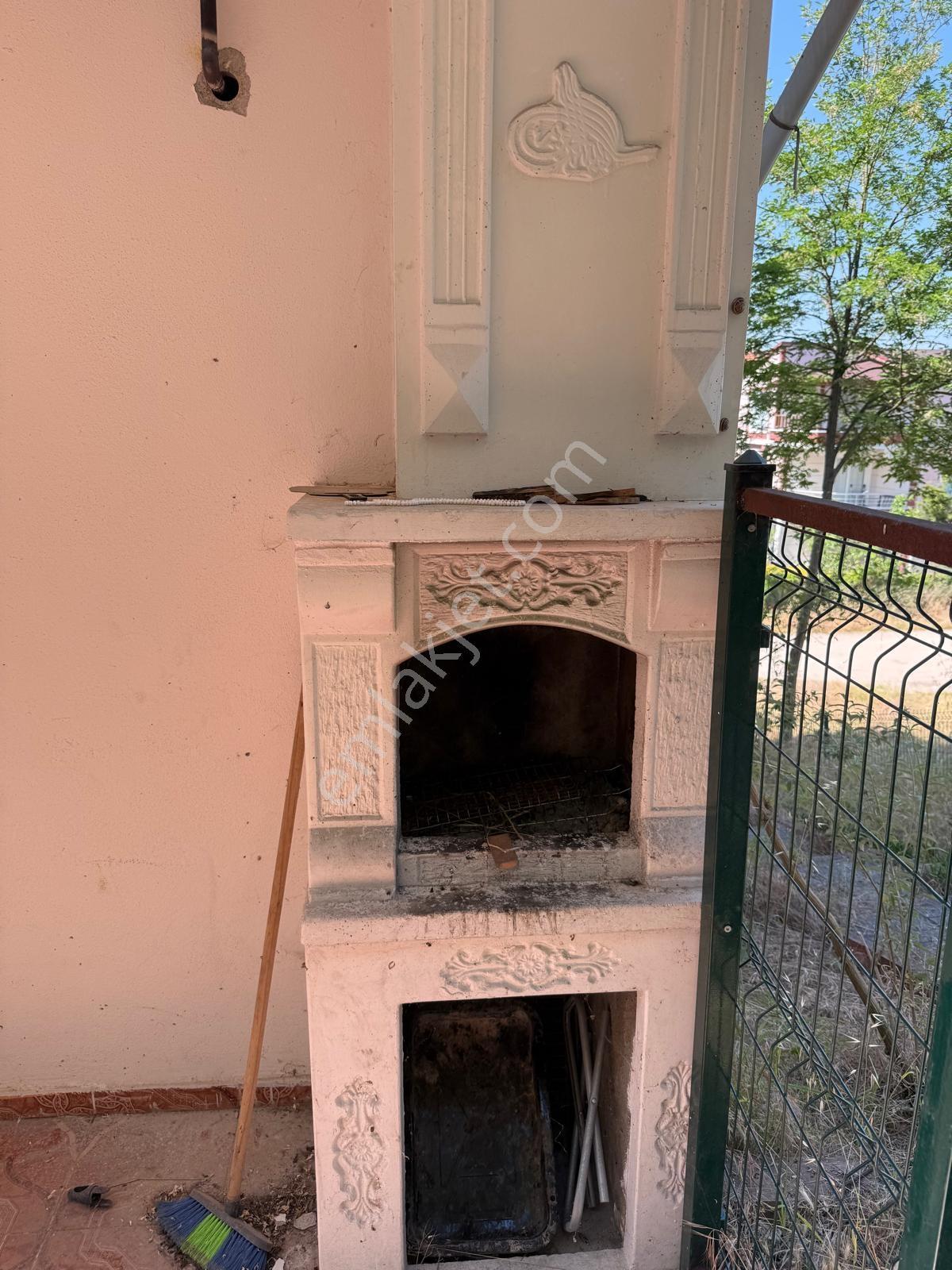 Akkumda Denize Yakın 2+1 Full Eşyalı Kombi Petekli Bahçe Katımız - Görsel 2