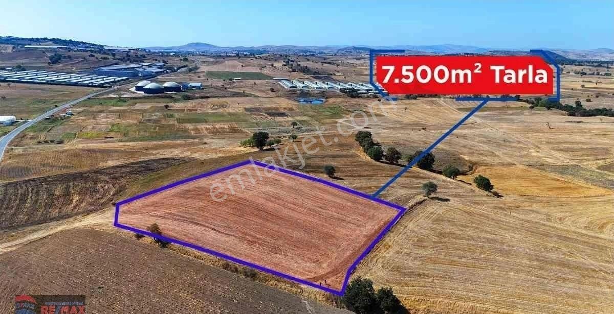 Re/max İnci'den Yaylabayır'da Köy Yakını Satılık 7.500m² Tarla