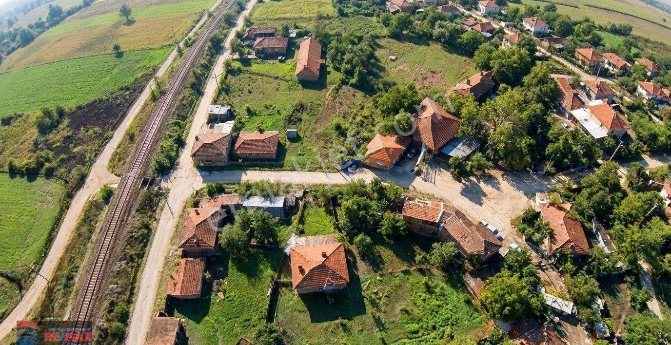 Re/max İnci'den Savaştepe Soğucak'ta Satılık Konut İmarlı Arsa