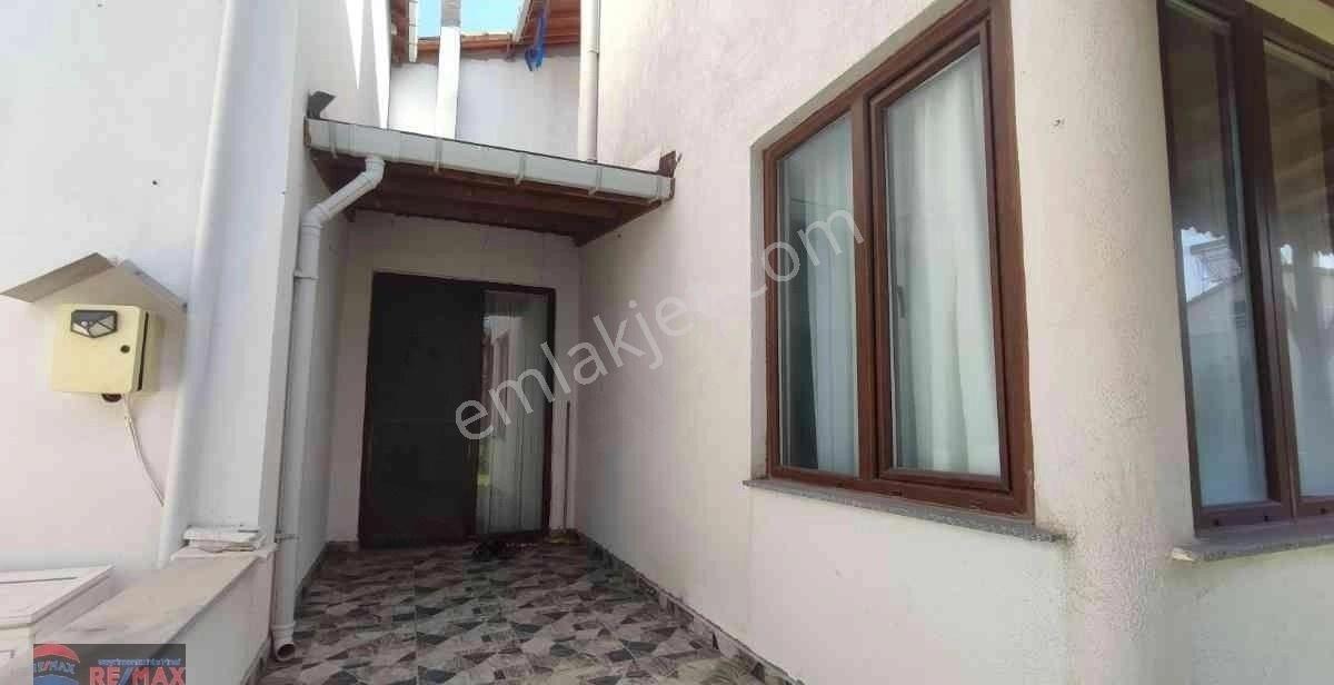 Re/max İnci'den Babakale'de Satılık Deniz Manzaralı Tripleks Villa - Görsel 32
