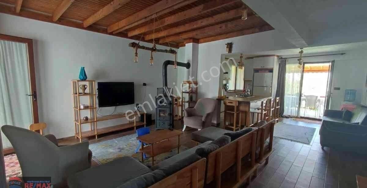 Re/max İnci'den Babakale'de Satılık Deniz Manzaralı Tripleks Villa - Görsel 24