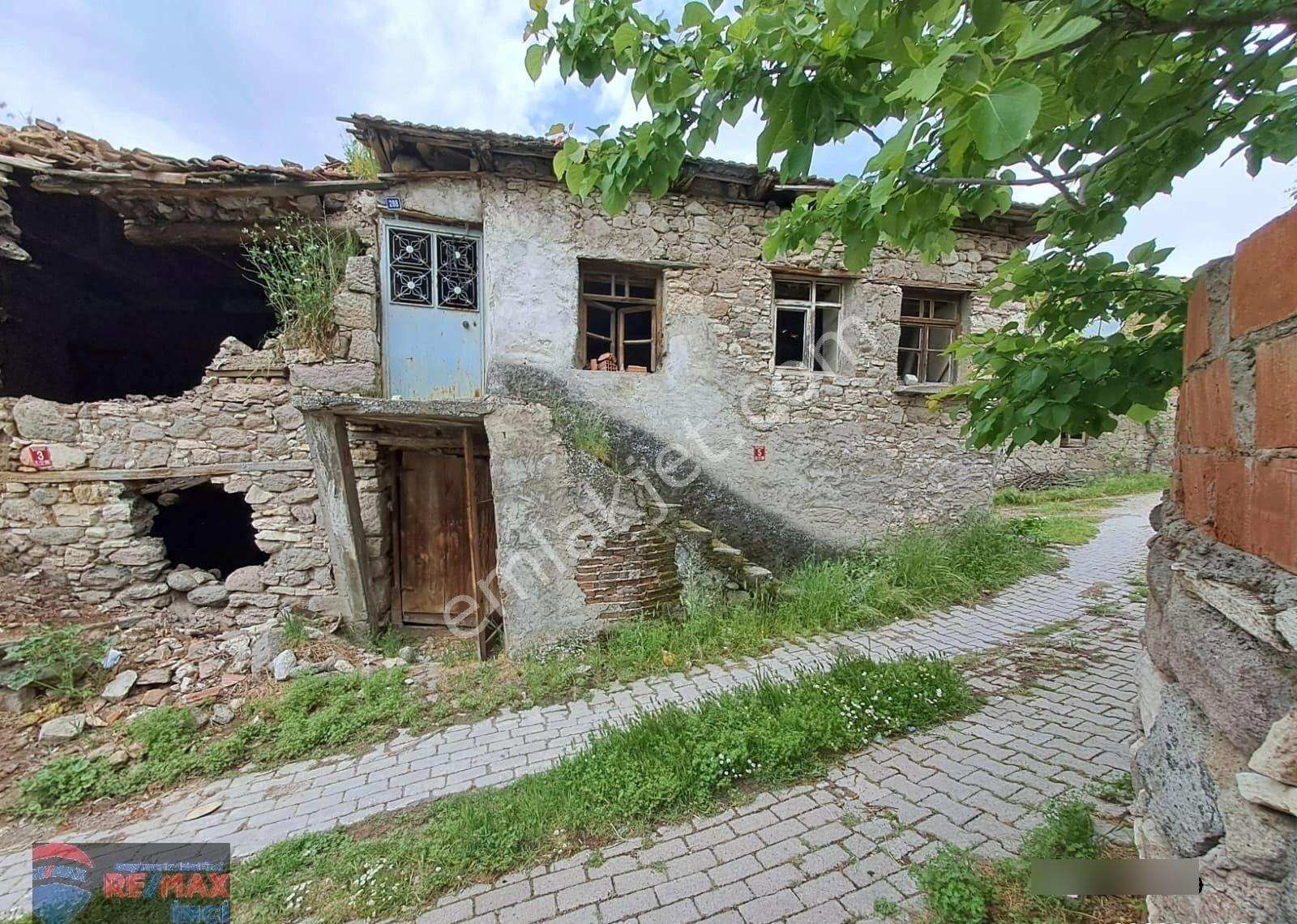Re/max İnci'den Sındırgı Süller Mah. Satılık Köyiçi Tek Katlı Müstakil Ev - Görsel 5