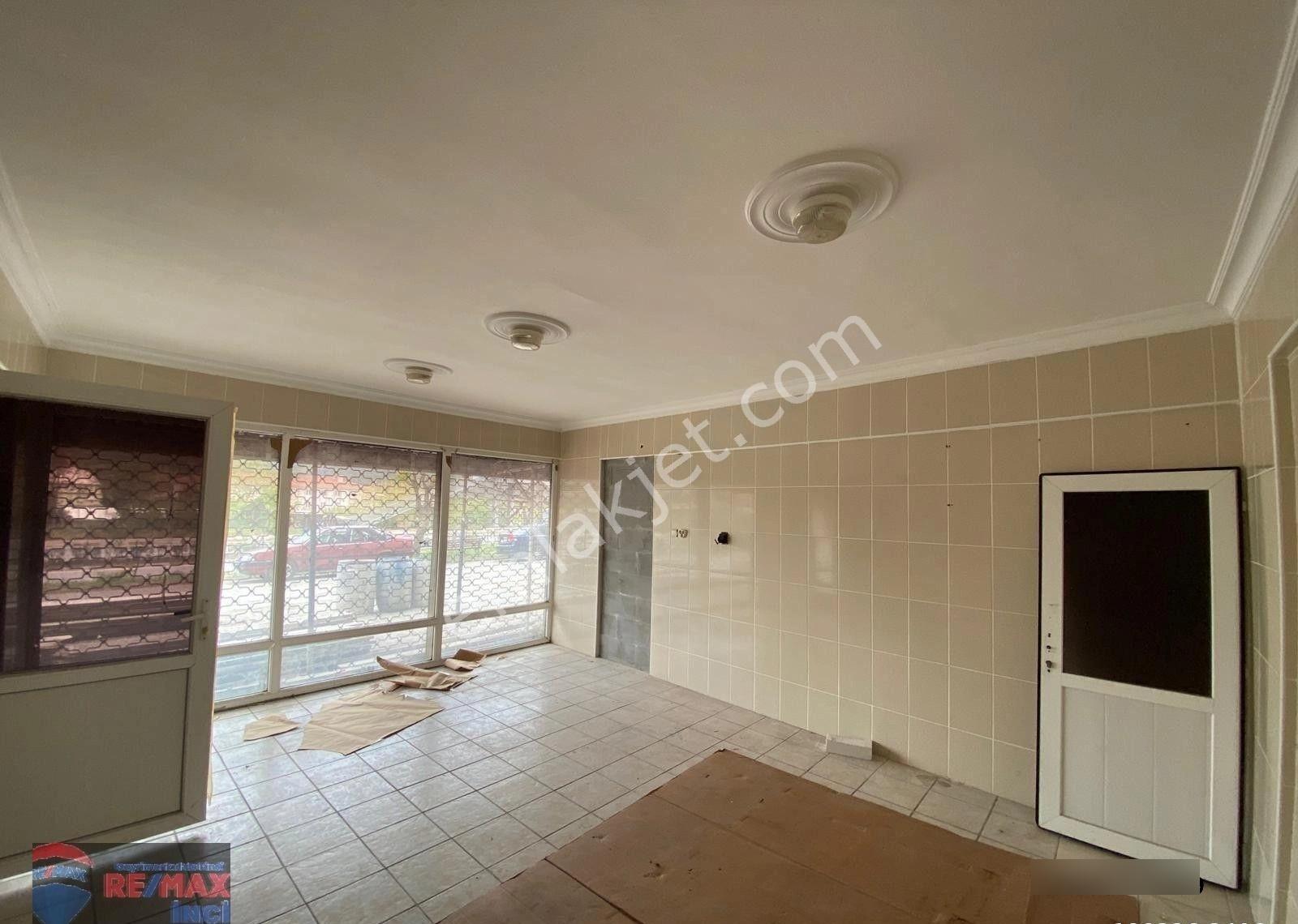 Remax İnci'den Susurluk Kışla'da Kiralık Dükkan - Görsel 32
