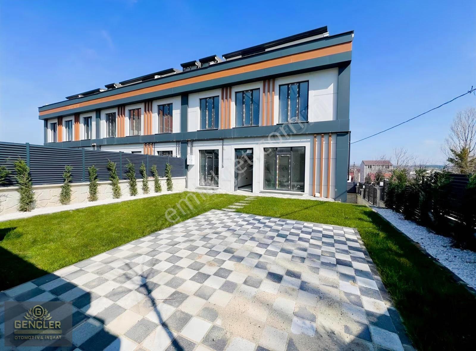 Acil Satılık Arnavutköy De Lüks İkiz Villa Araç Takasına Açık