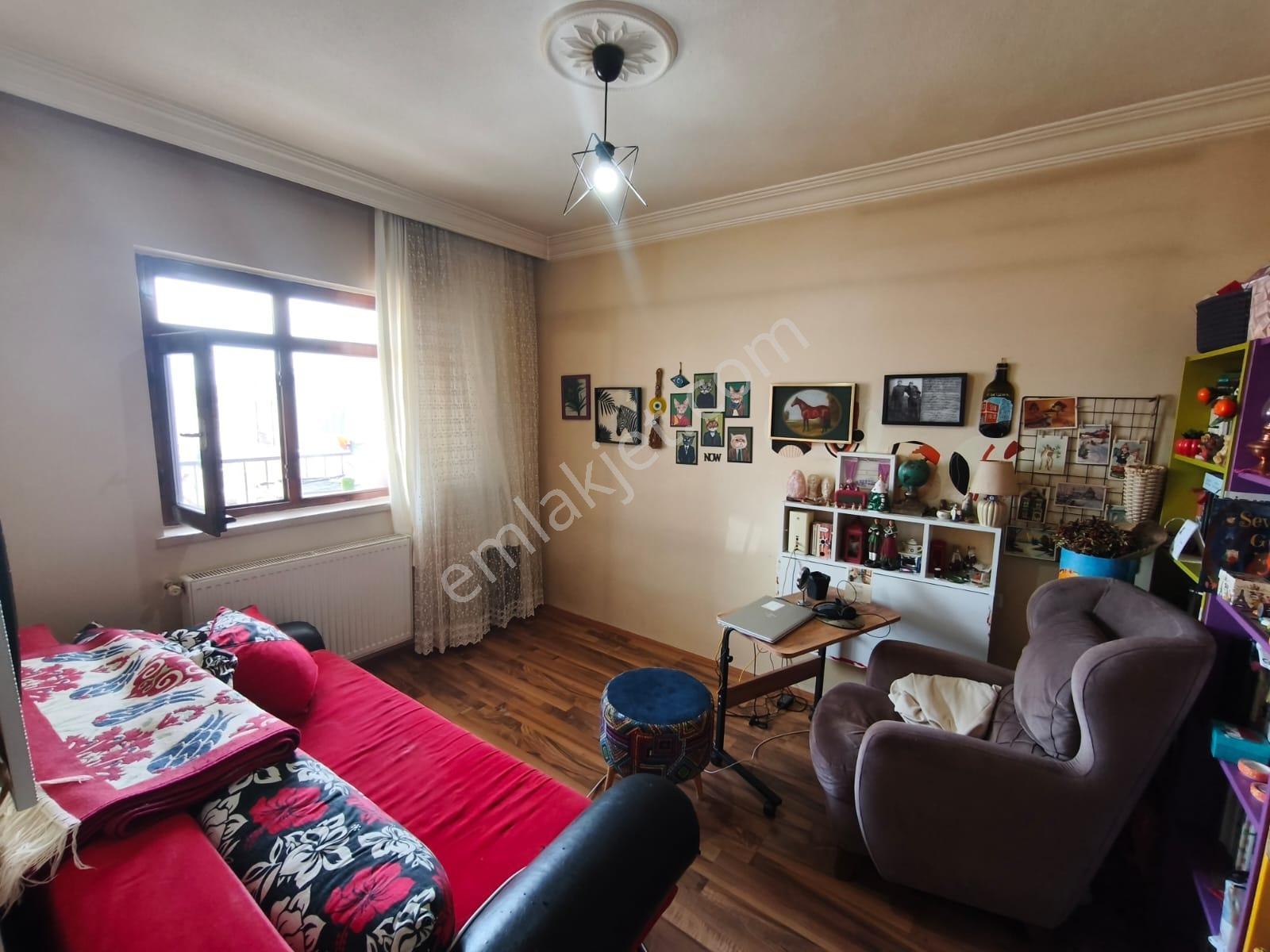 Alsancak Mah 3+1 Ön Cephe Katta Yapılı Polat Emlaktan - Görsel 18