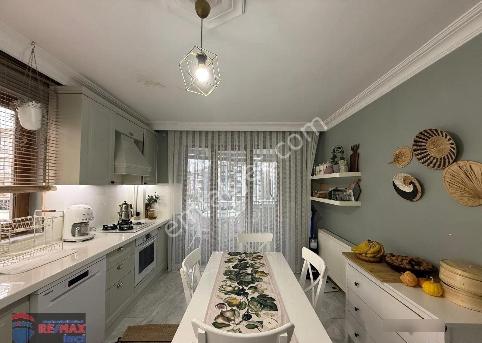Re/max İnci'den Karesi Toygar Mah. Satılık Geniş 3+1 Daire - Görsel 11