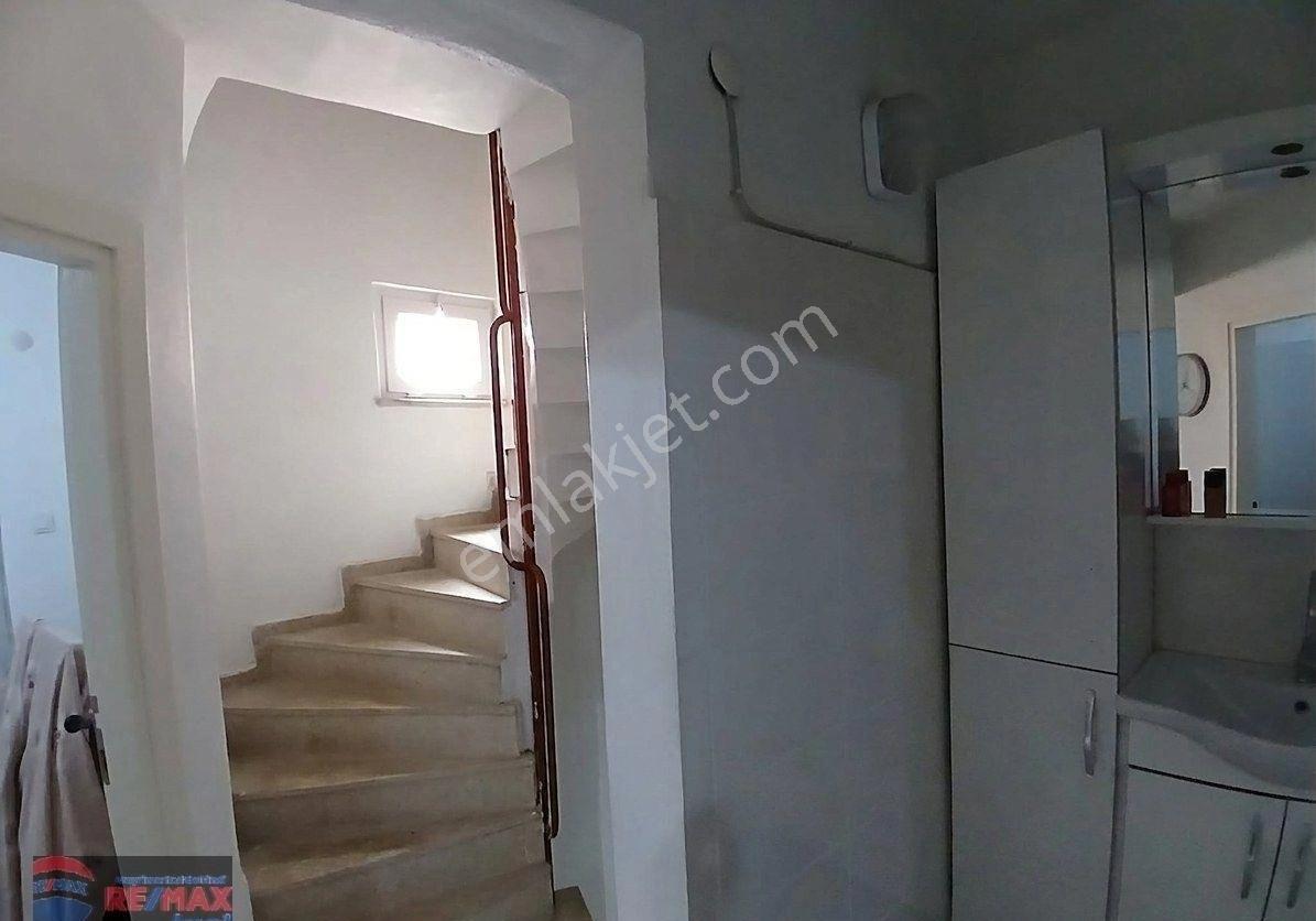 Re/max İnci'den Edremit Güre'de Satılık Bahçeli Villa - Görsel 34