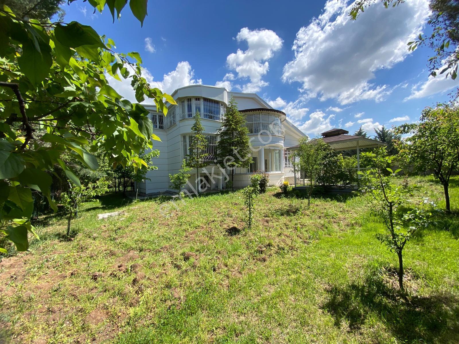 Gürşen Sitesinde Geniş Ferah Kiralık Villa - Görsel 31