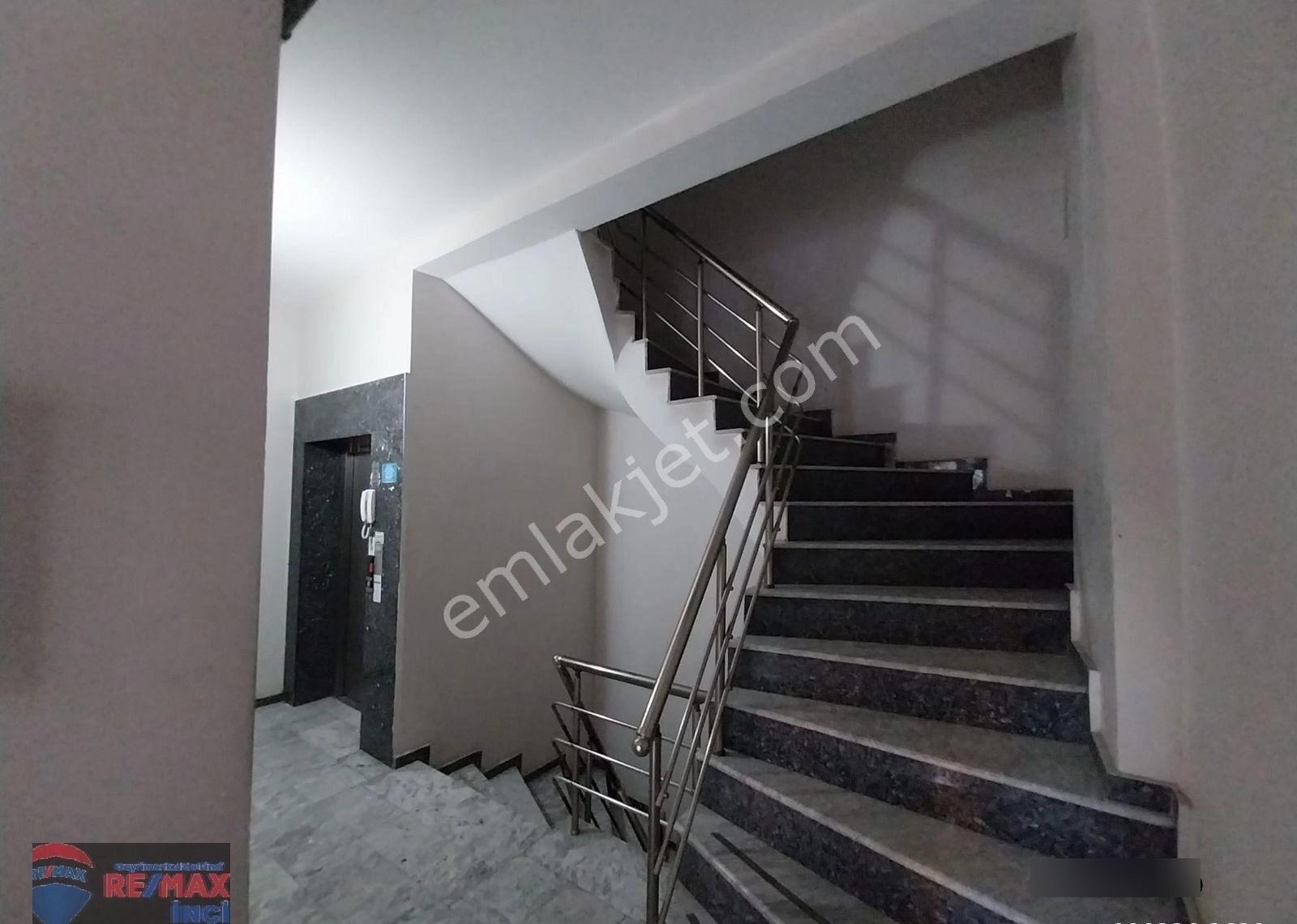 Re/max İnci'den Adliye Karşısı Kiralık Kısmı Eşyalı 1+1 Daire - Görsel 20