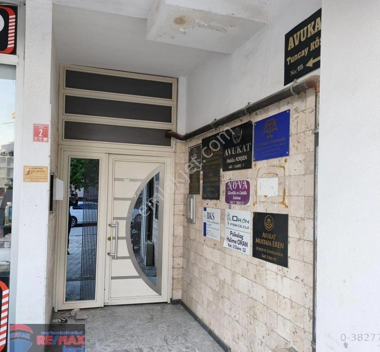 Re/max İnci'den Adliye Karşısı Kiralık Kısmı Eşyalı 1+1 Daire - Görsel 12