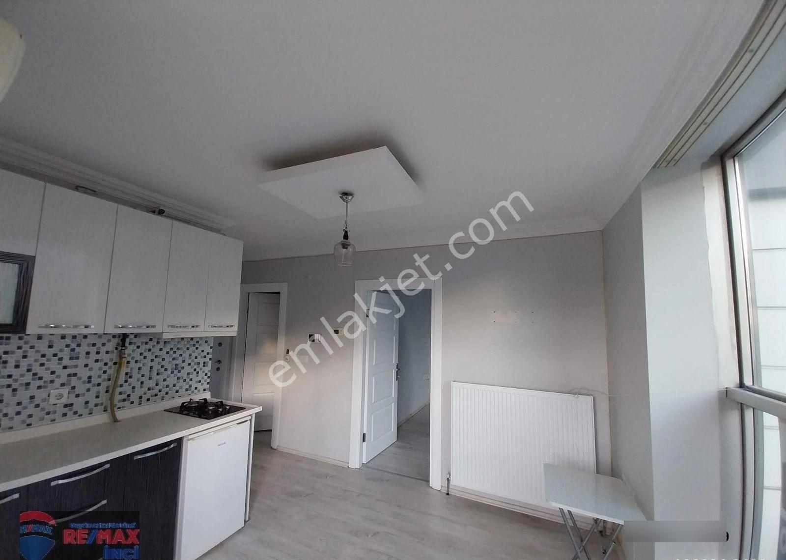 Re/max İnci'den Adliye Karşısı Kiralık Kısmı Eşyalı 1+1 Daire - Görsel 3
